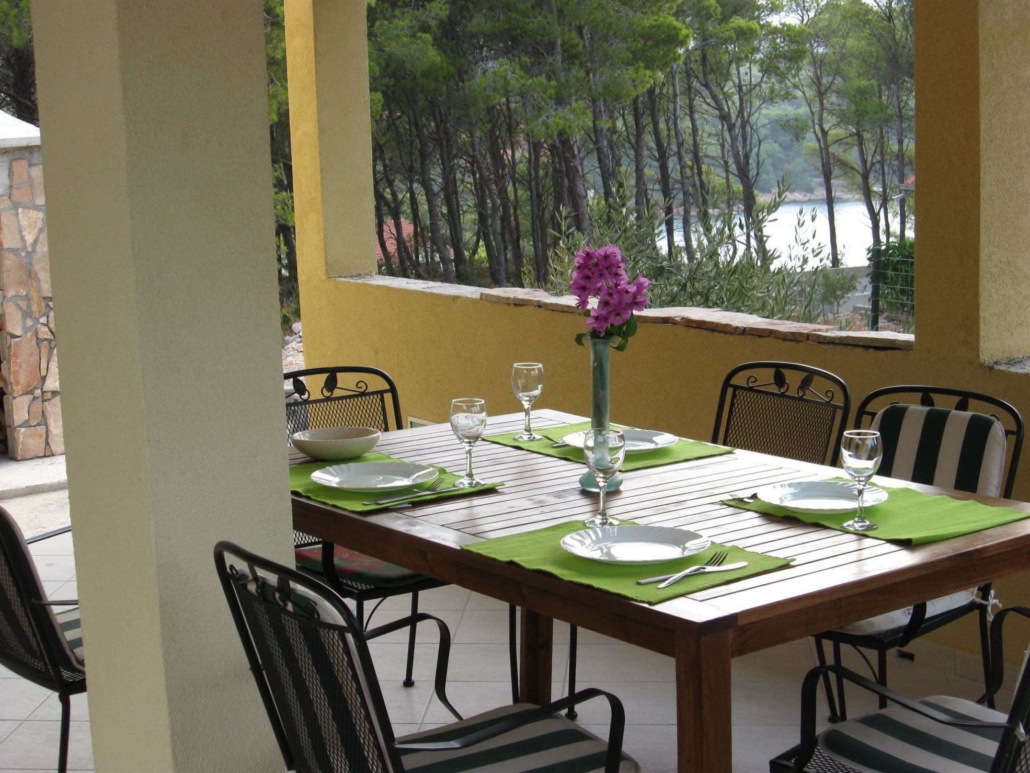 Für 4 Personen ca. 60 m² in Milna auf Brac, Adriaküste Kroatien (Kroatisch-Dedans