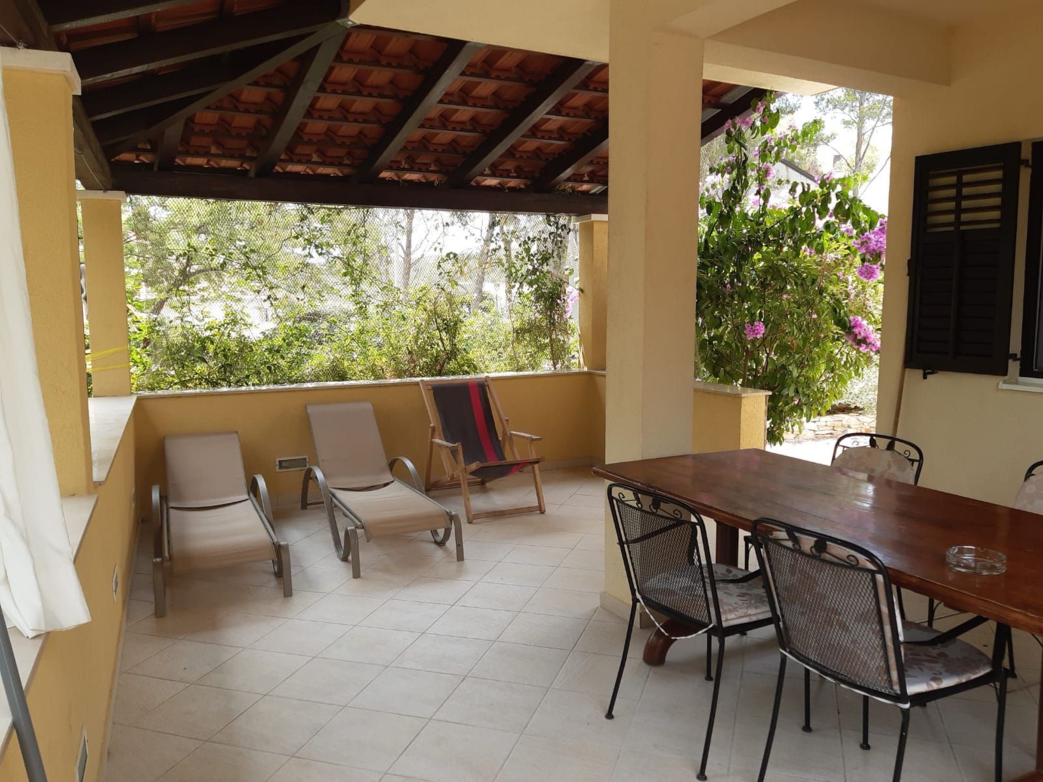 Für 4 Personen ca. 60 m² in Milna auf Brac, Adriaküste Kroatien (Kroatisch-Dedans