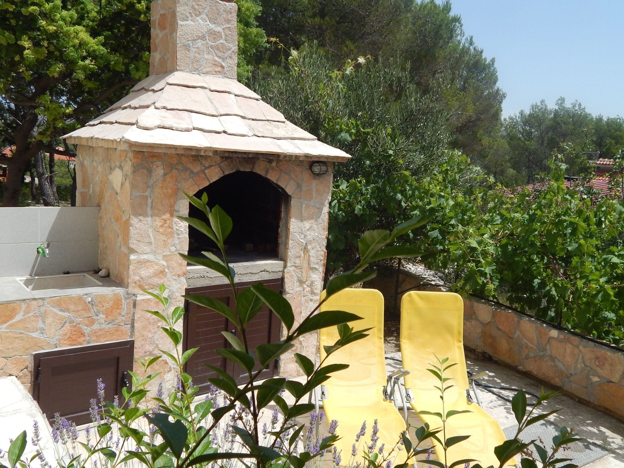 Für 4 Personen ca. 60 m² in Milna auf Brac, Adriaküste Kroatien (Kroatisch-Dedans