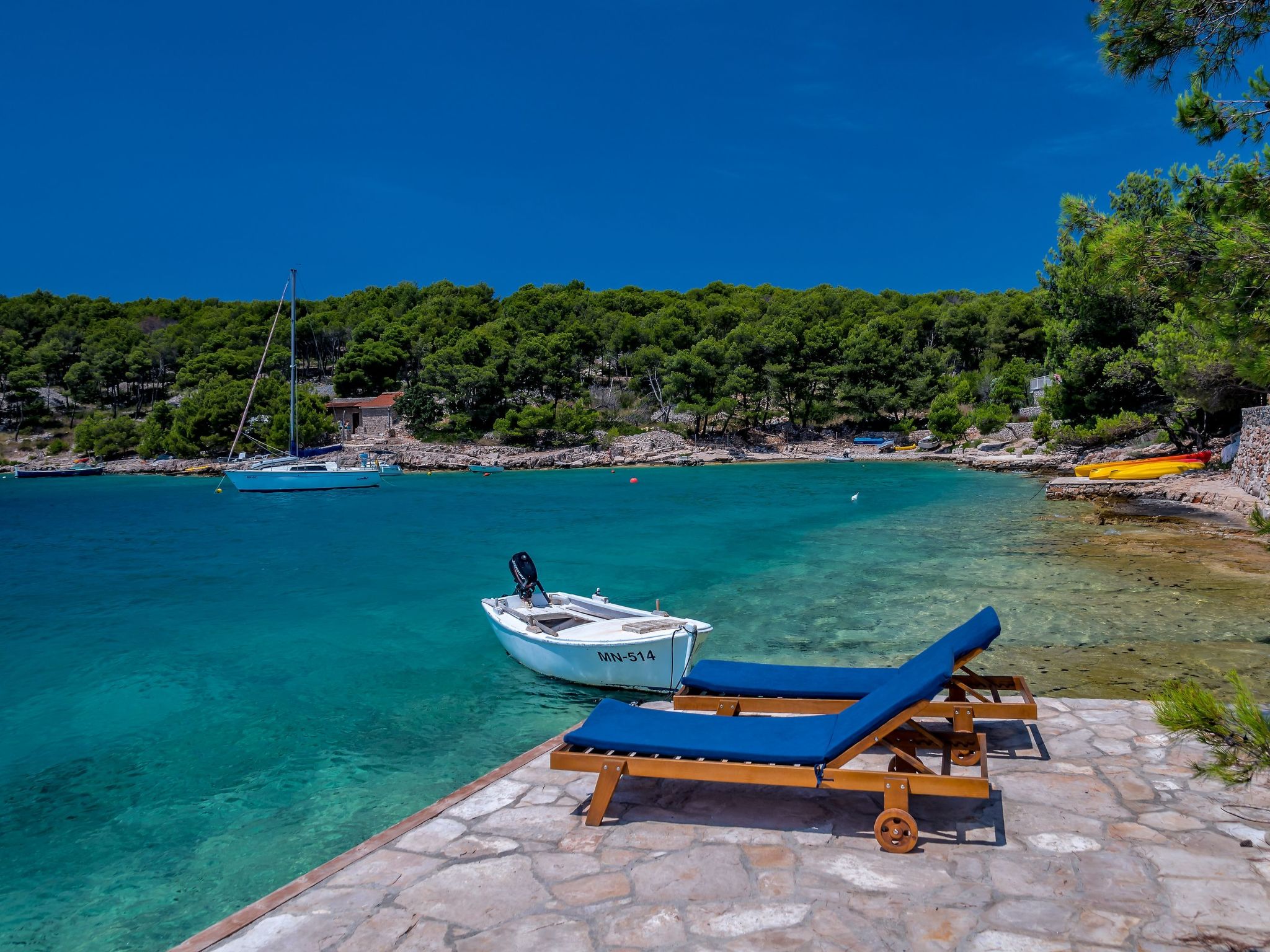 Hidden Heaven Private Resort - Beheizter Pool-Dedans