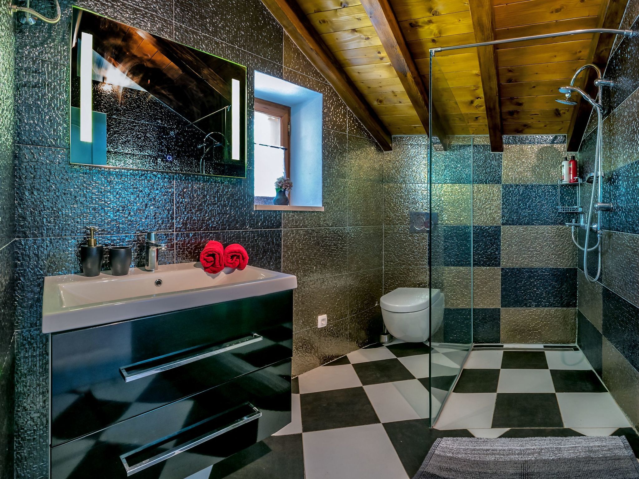 Hidden Heaven Private Resort - Beheizter Pool