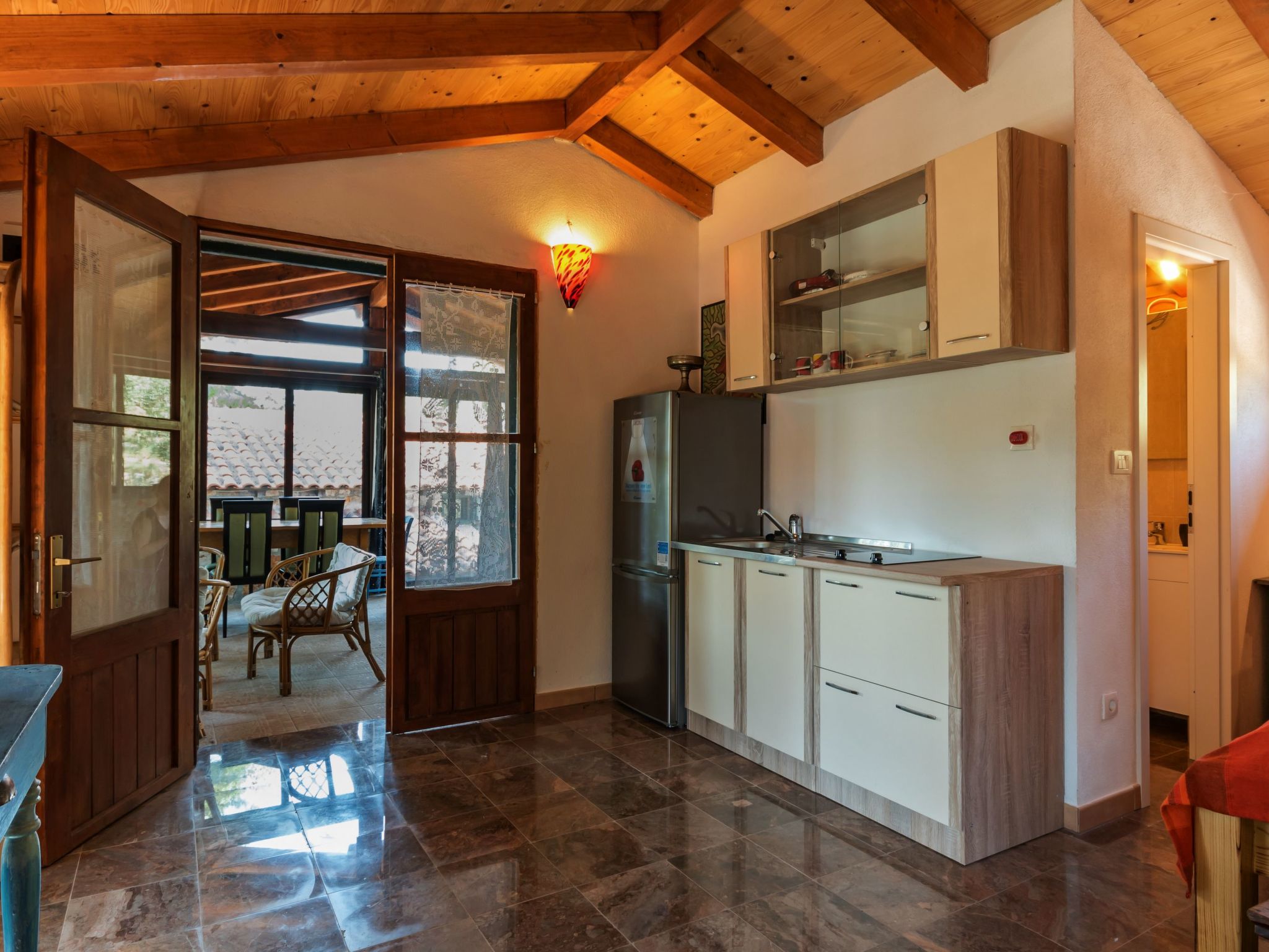 Hidden Heaven Private Resort - Beheizter Pool-Dedans