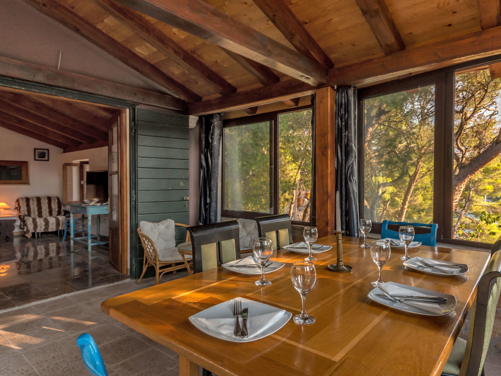 Hidden Heaven Private Resort - Beheizter Pool-Dedans