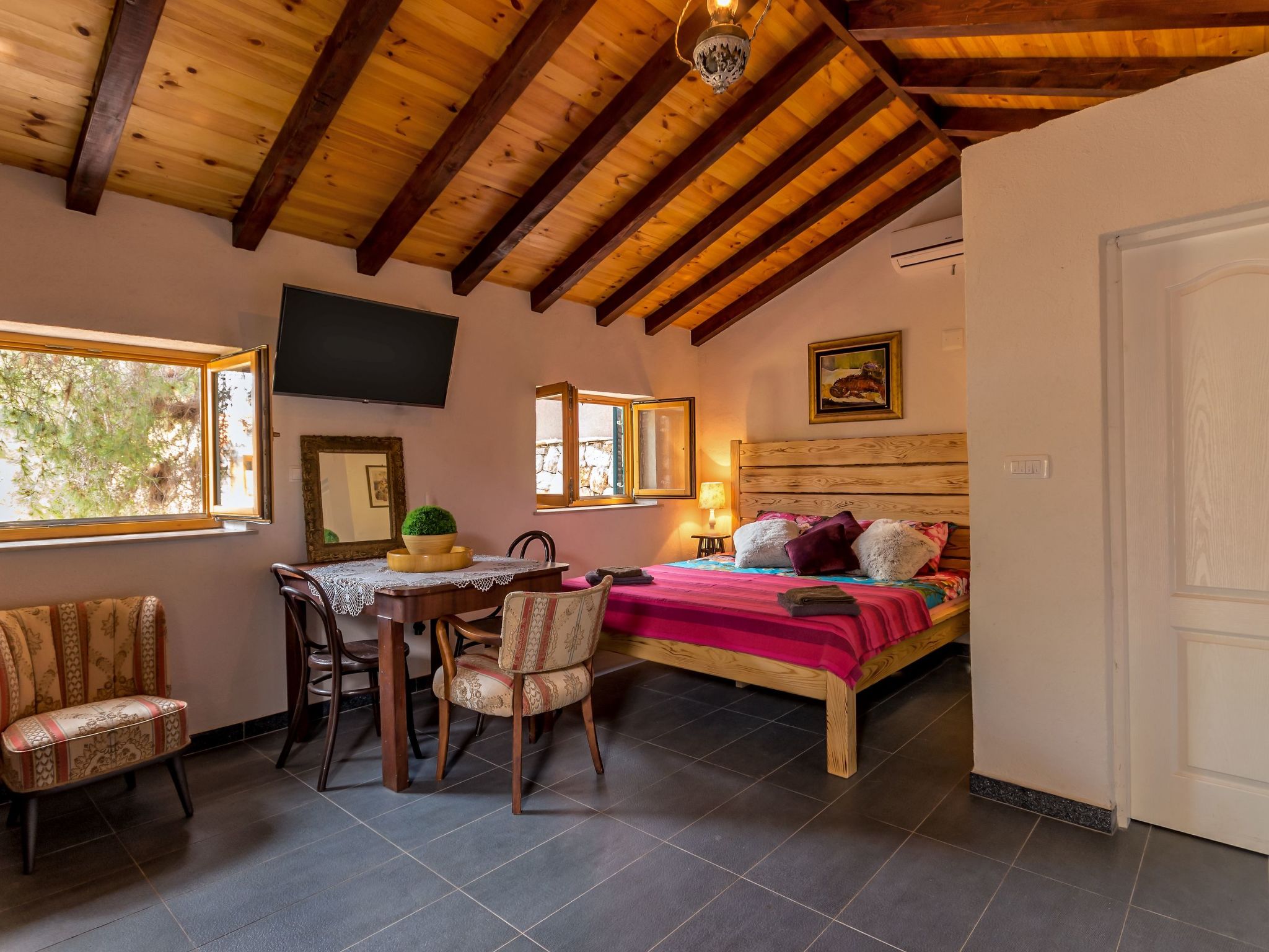 Hidden Heaven Private Resort - Beheizter Pool-Dedans