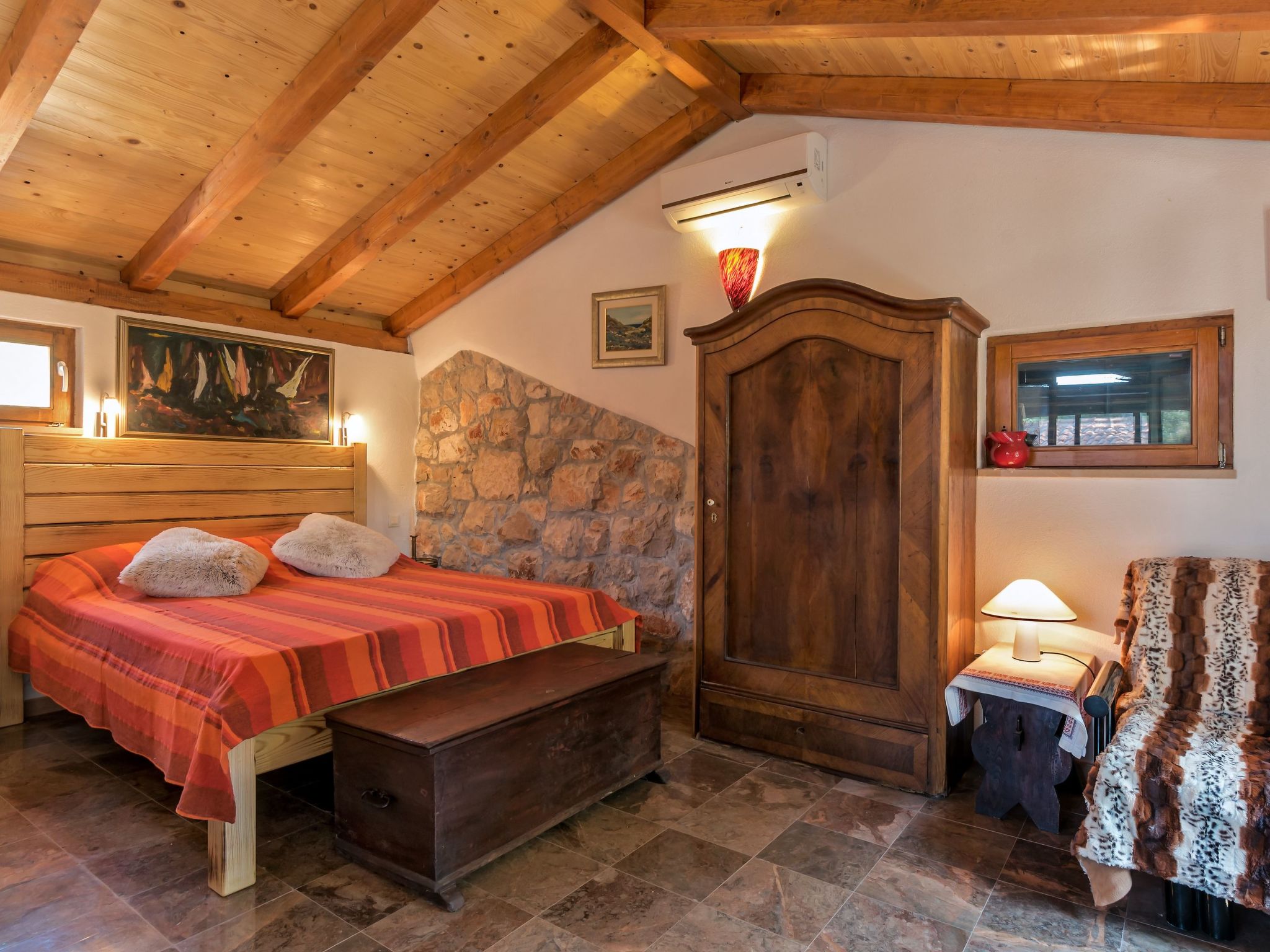 Hidden Heaven Private Resort - Beheizter Pool-Dedans