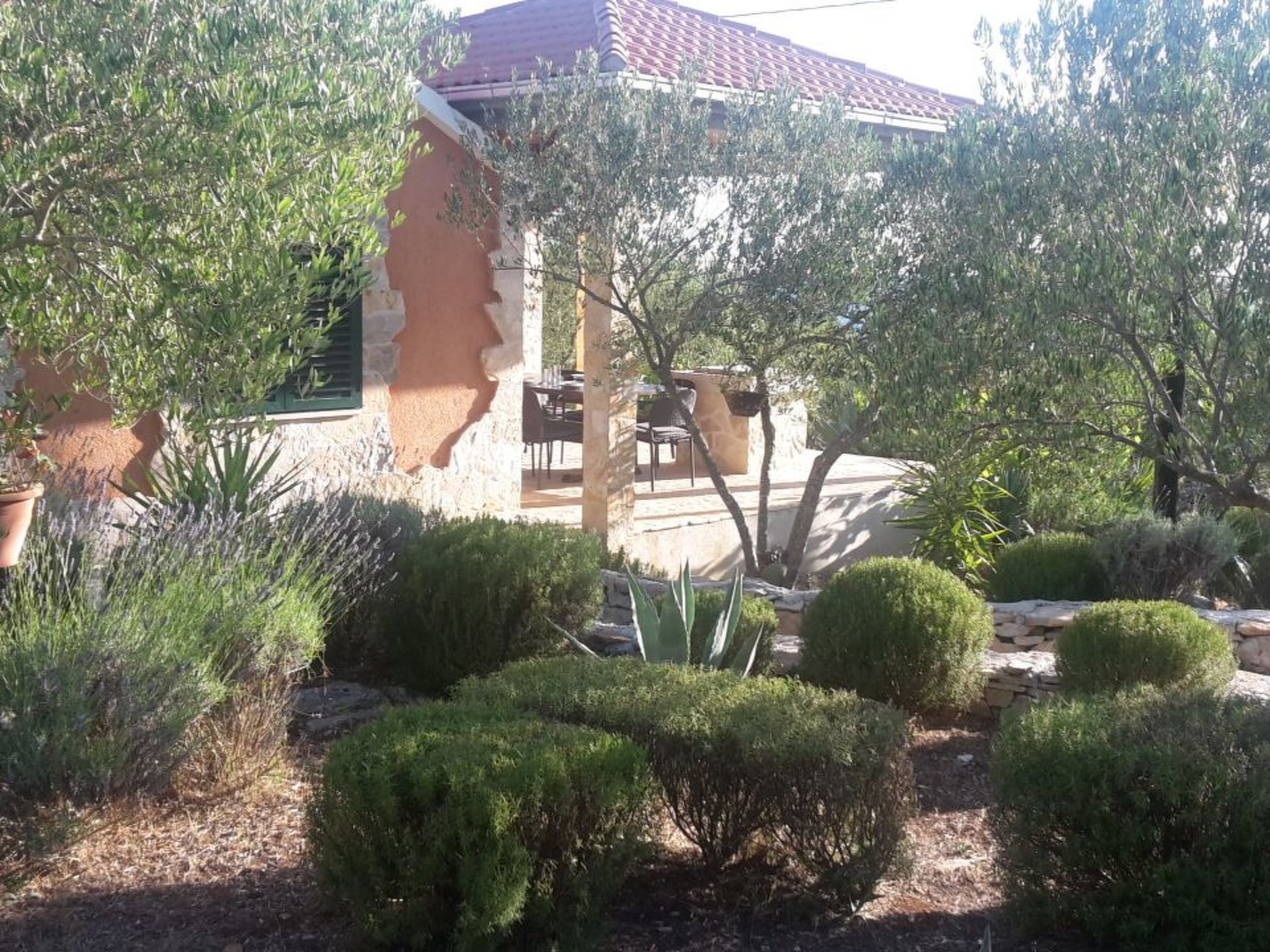 Für 4 Personen  + 6 Kinder ca. 144 m&sup2; in Milna auf Brac, Adriaküste Kroati-Image-tags.info