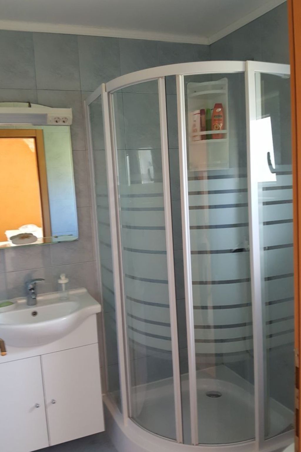 Für 4 Personen  + 6 Kinder ca. 144 m&sup2; in Milna auf Brac, Adriaküste Kroati-Image-tags.info