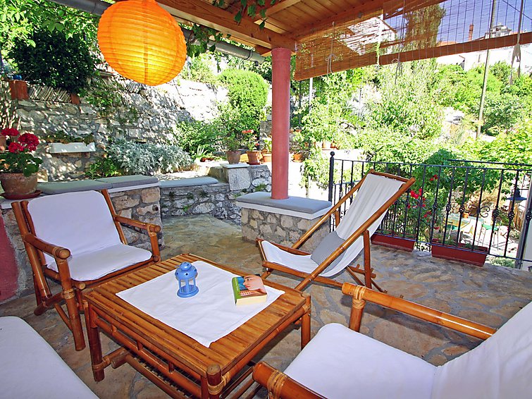 Mirna Accommodation in Brac Island