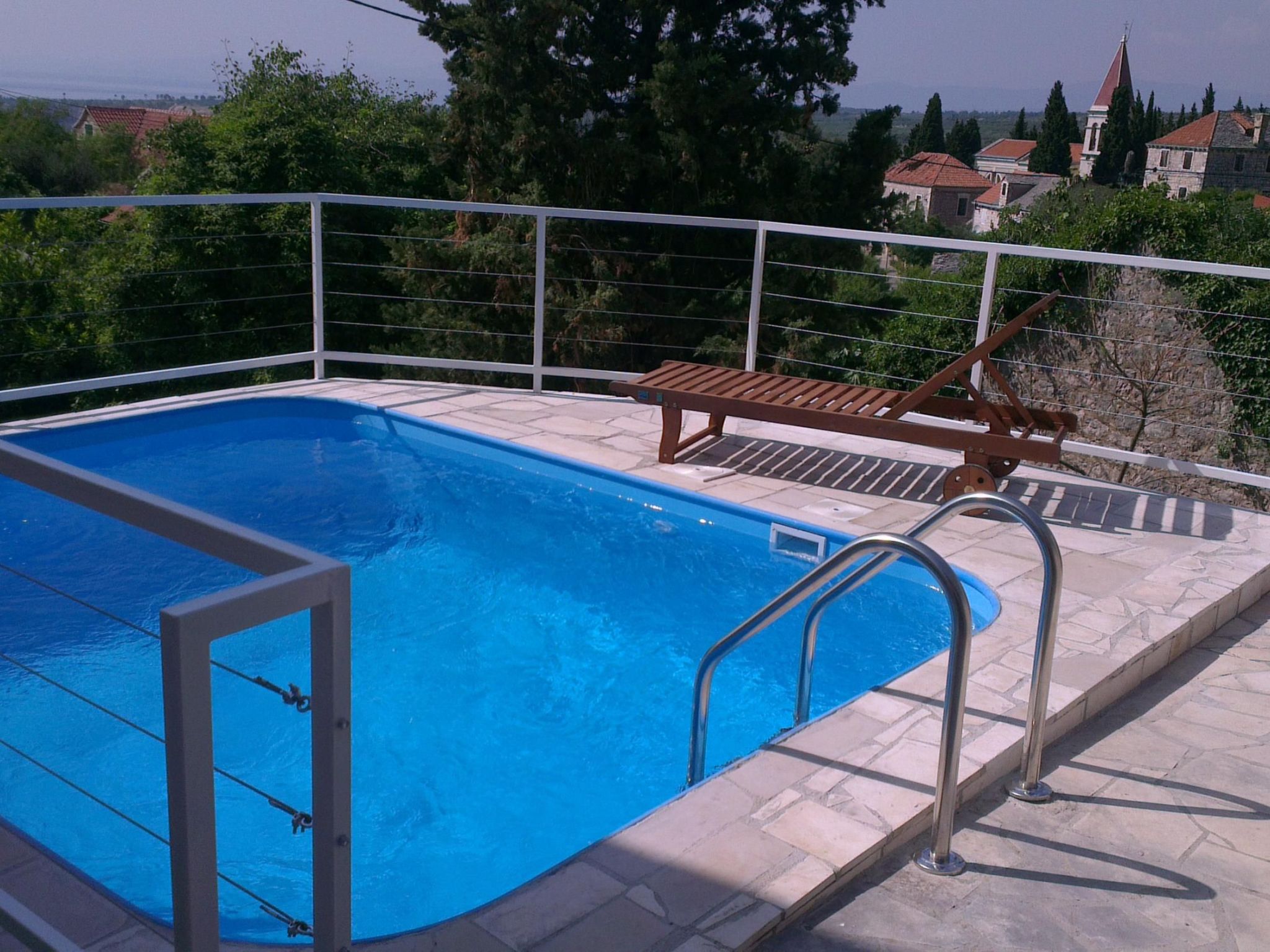 Charmantes Steinhaus mit Pool und Panoramablick-Binnen