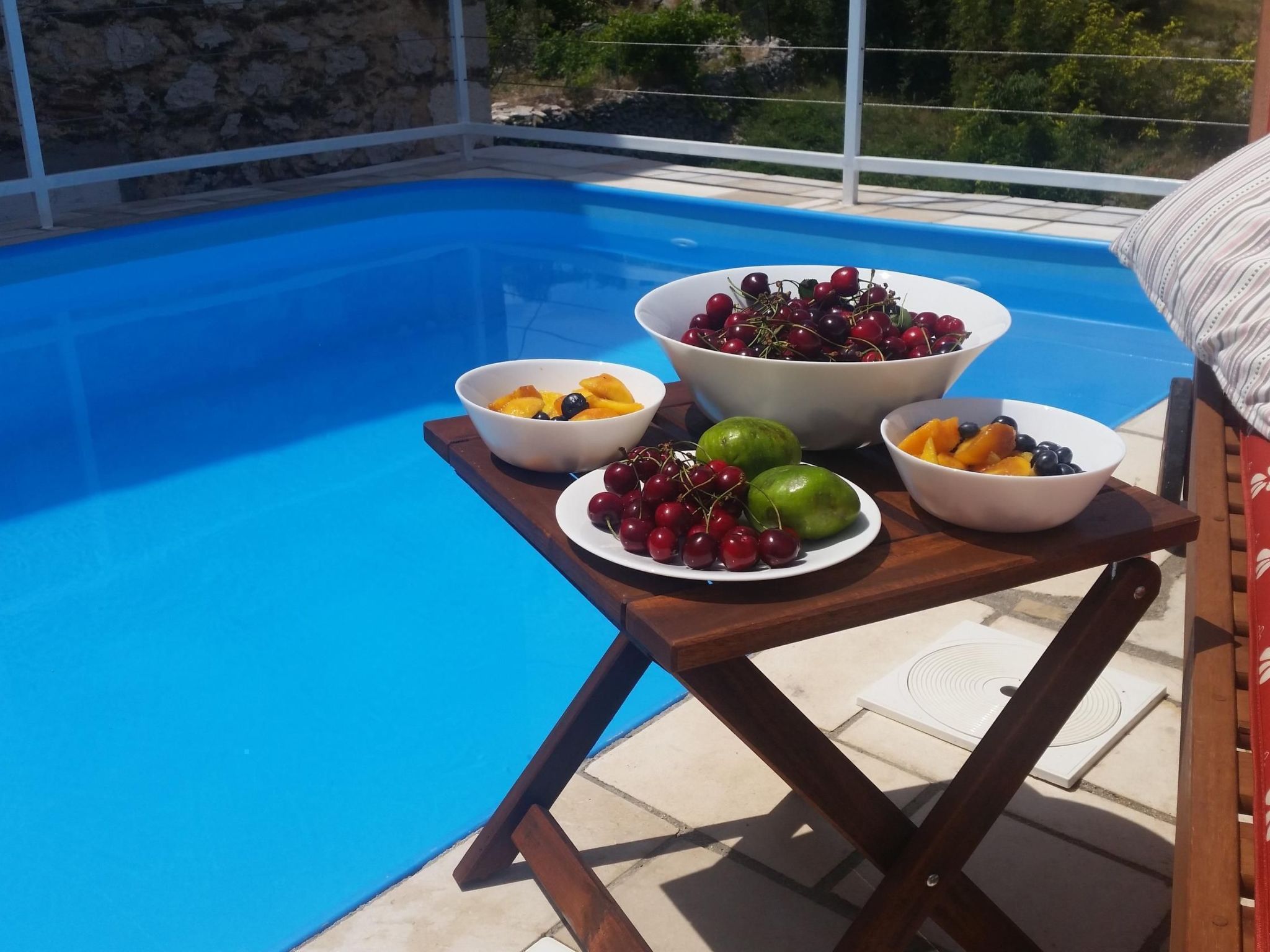 Charmantes Steinhaus mit Pool und Panoramablick-Binnen