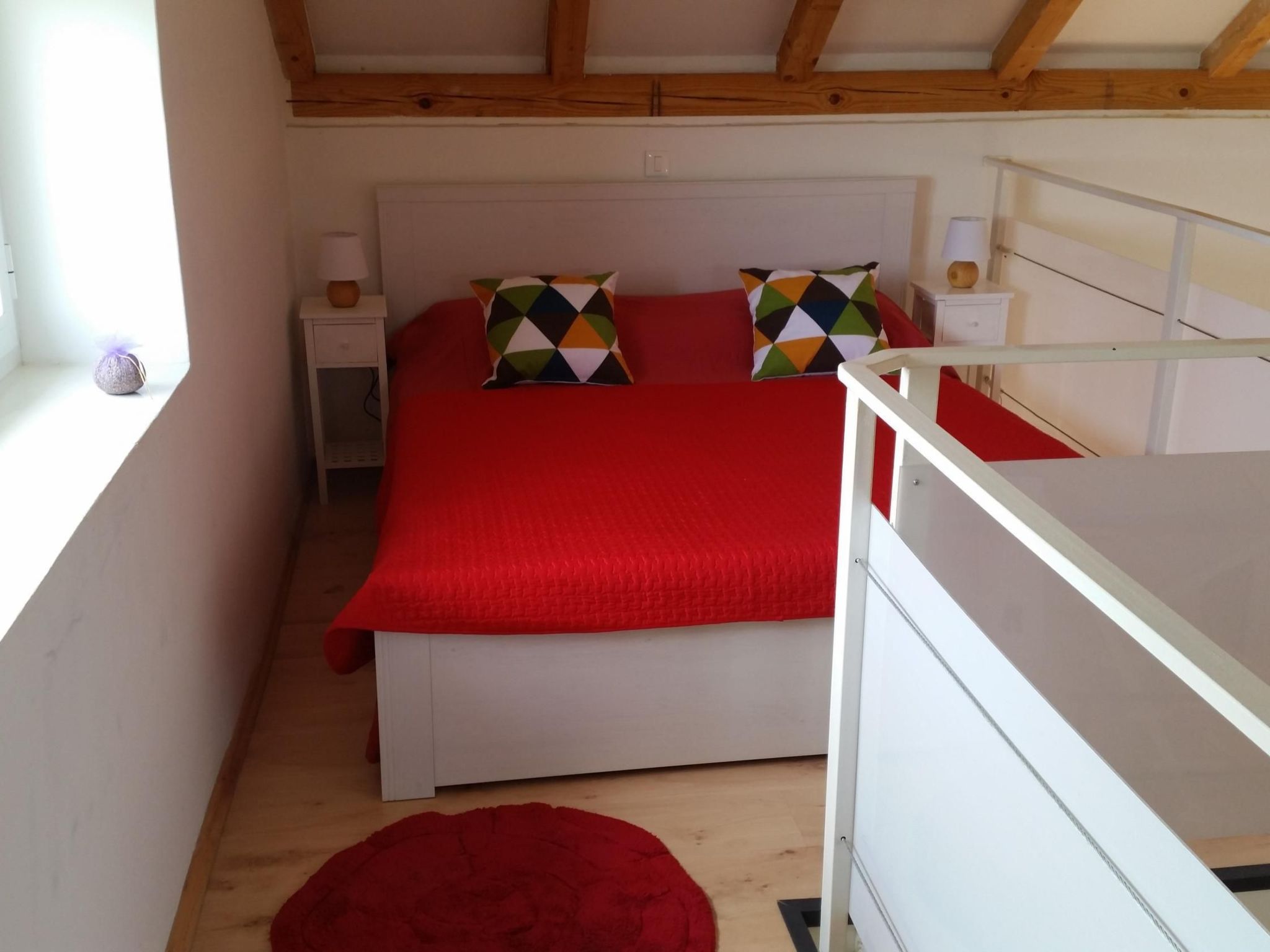 Charmantes Steinhaus mit Pool und Panoramablick-Binnen