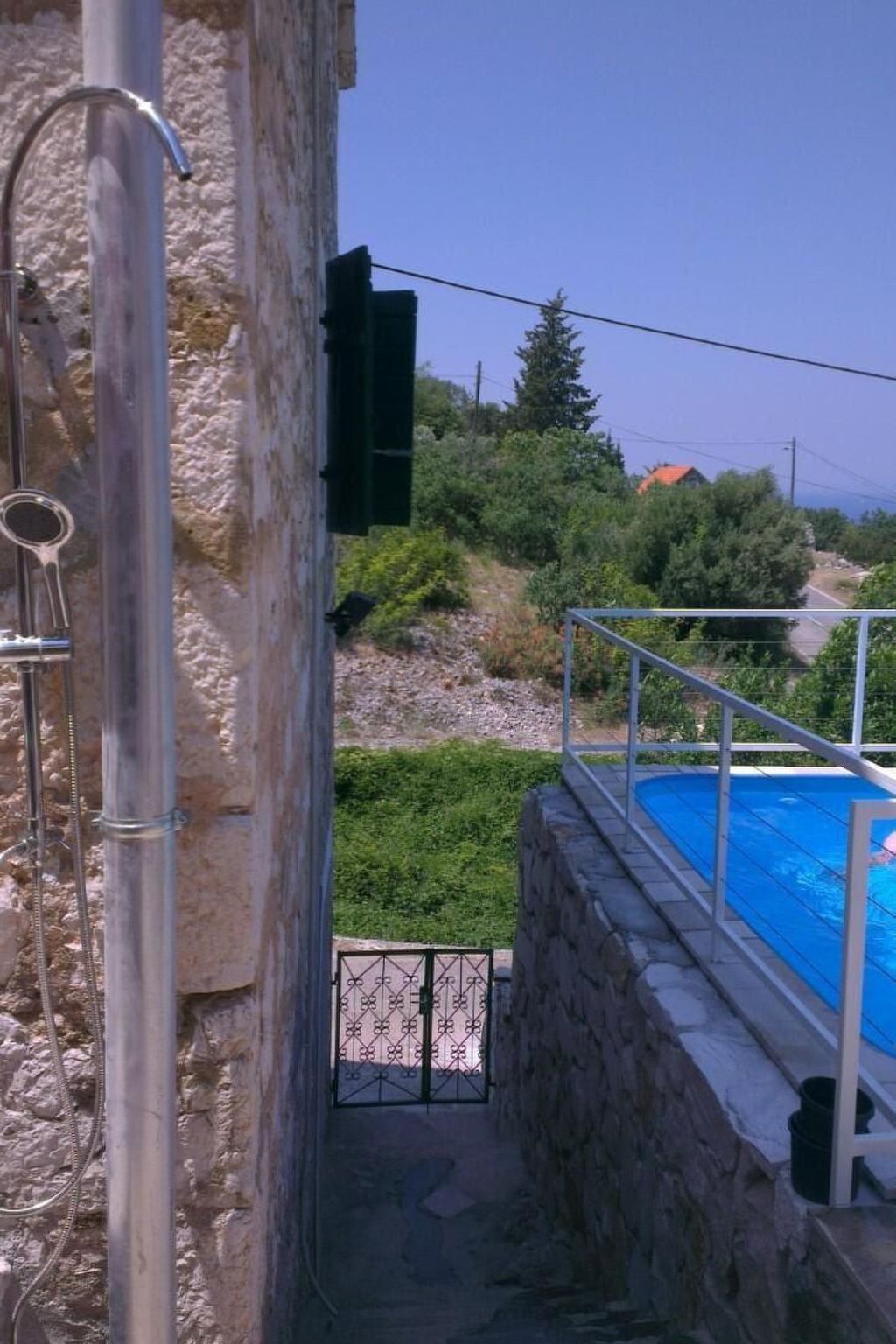 Charmantes Steinhaus mit Pool und Panoramablick-Binnen