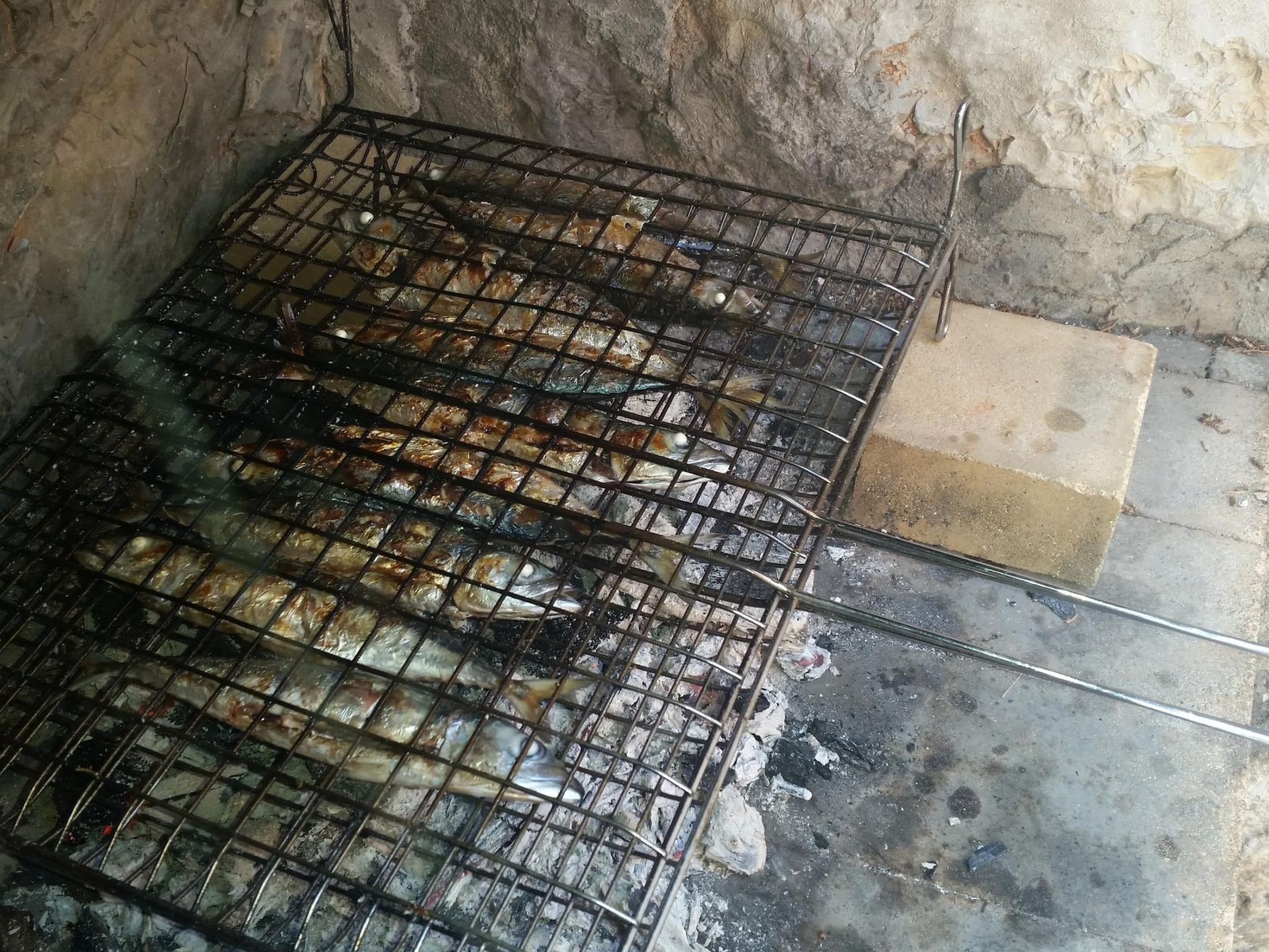 Charmantes Steinhaus mit Pool und Panoramablick-Binnen