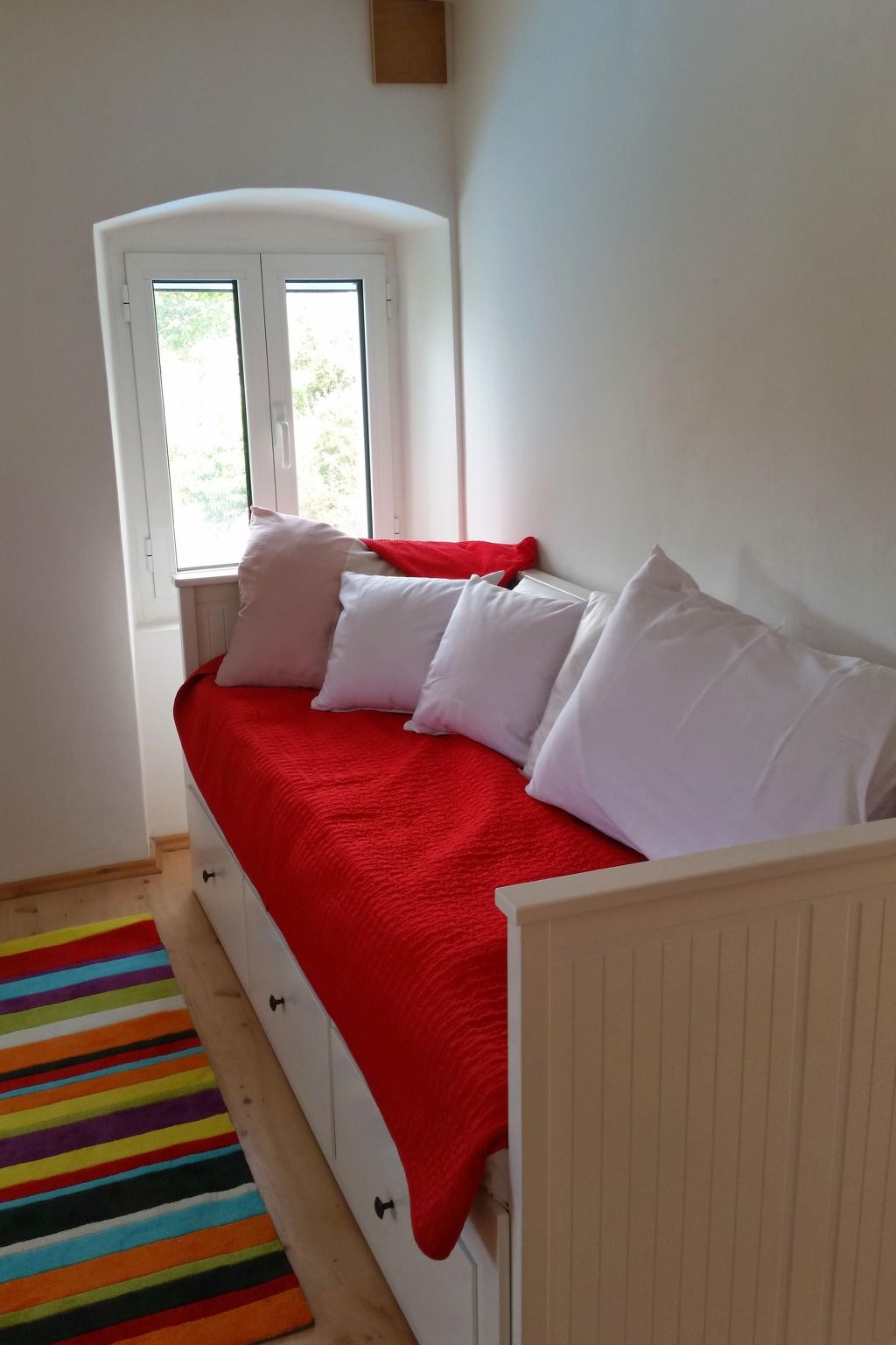 Charmantes Steinhaus mit Pool und Panoramablick