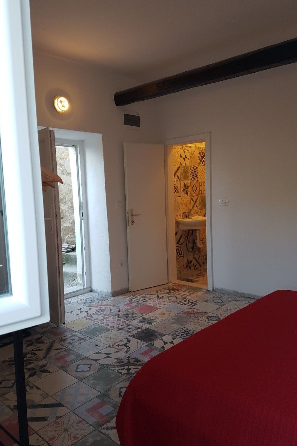 Liebevoll renoviertes altes Steinhaus mit Pool und wunderschönem Panoramablick