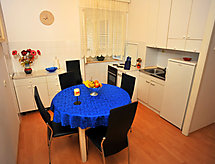 Appartement Mirta: Zeezicht & strand op 25m in Sutivan, Brač - thumbnail 6