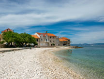Appartement Mirta: Zeezicht & strand op 25m in Sutivan, Brač - thumbnail 1