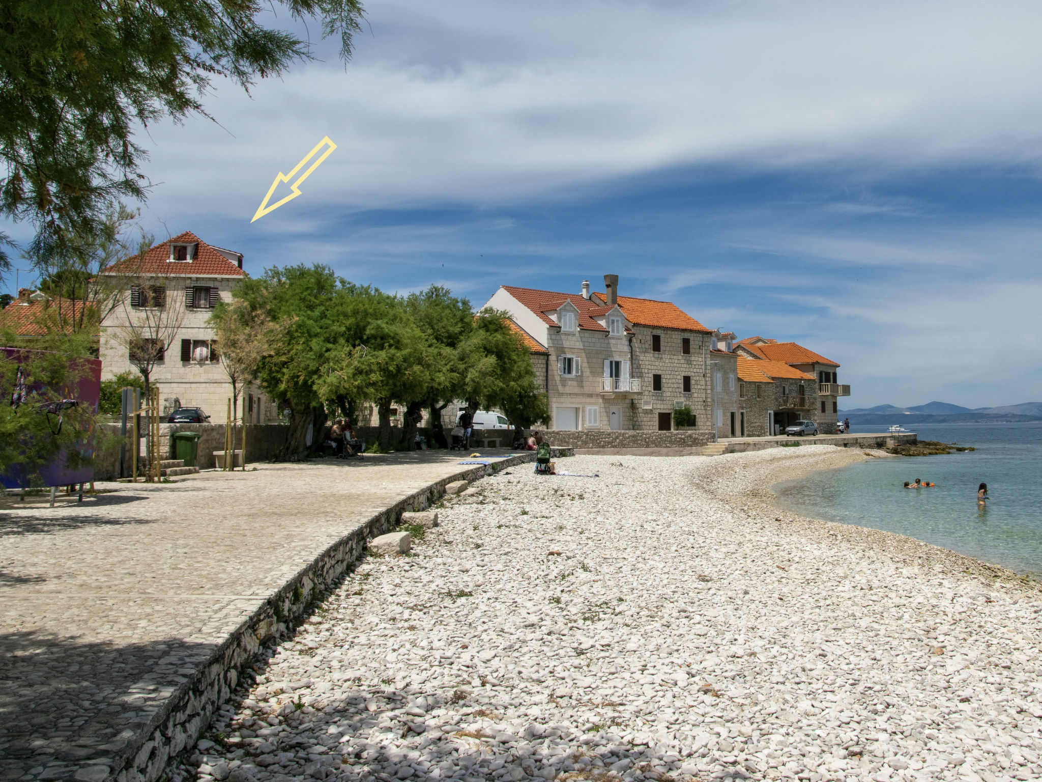 Mirta Apartment in Brac Island