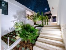 Tolles Ferienhaus in Sutivan mit Privatem Pool