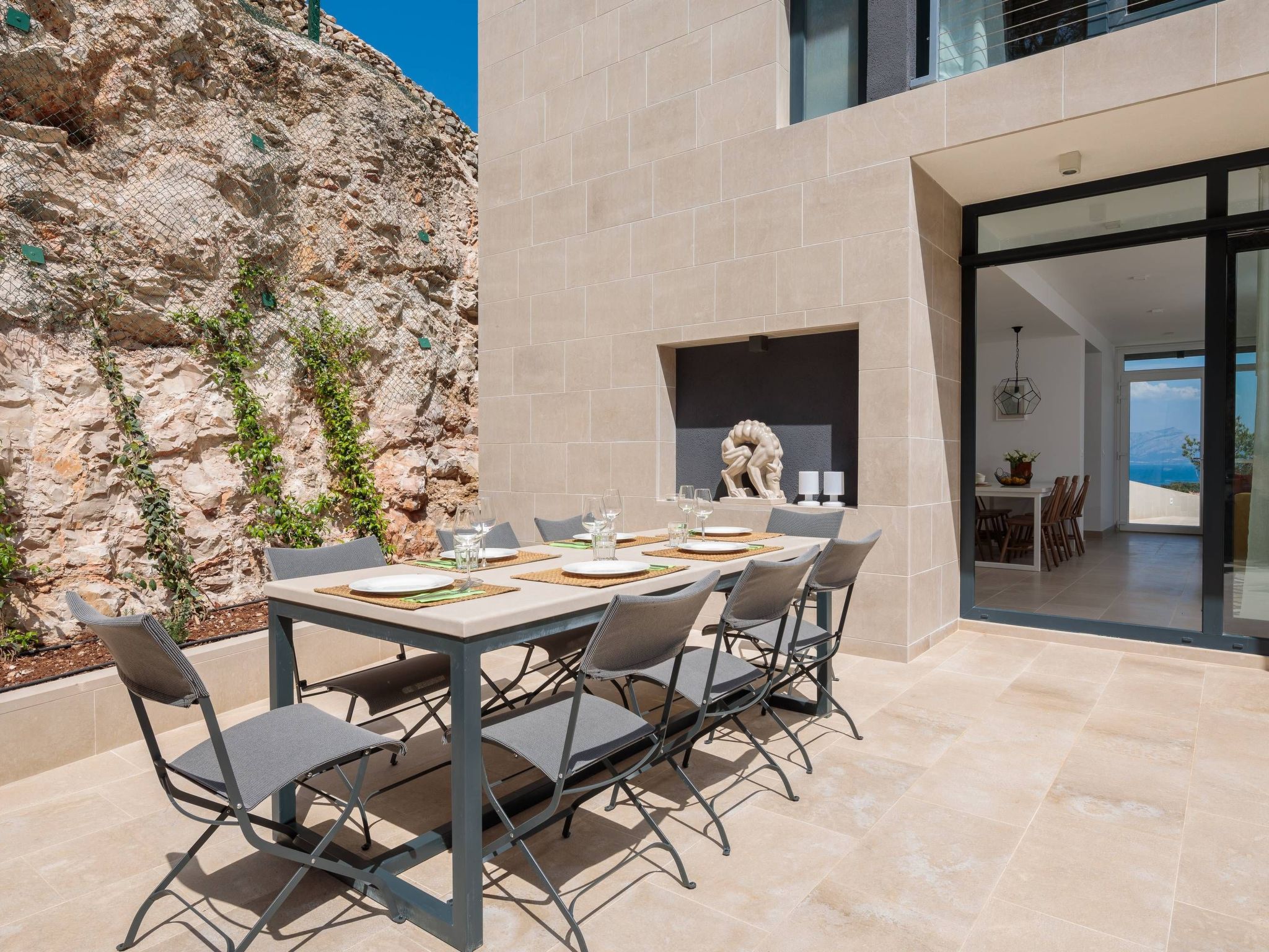 Semper Vivum Villa-Inside