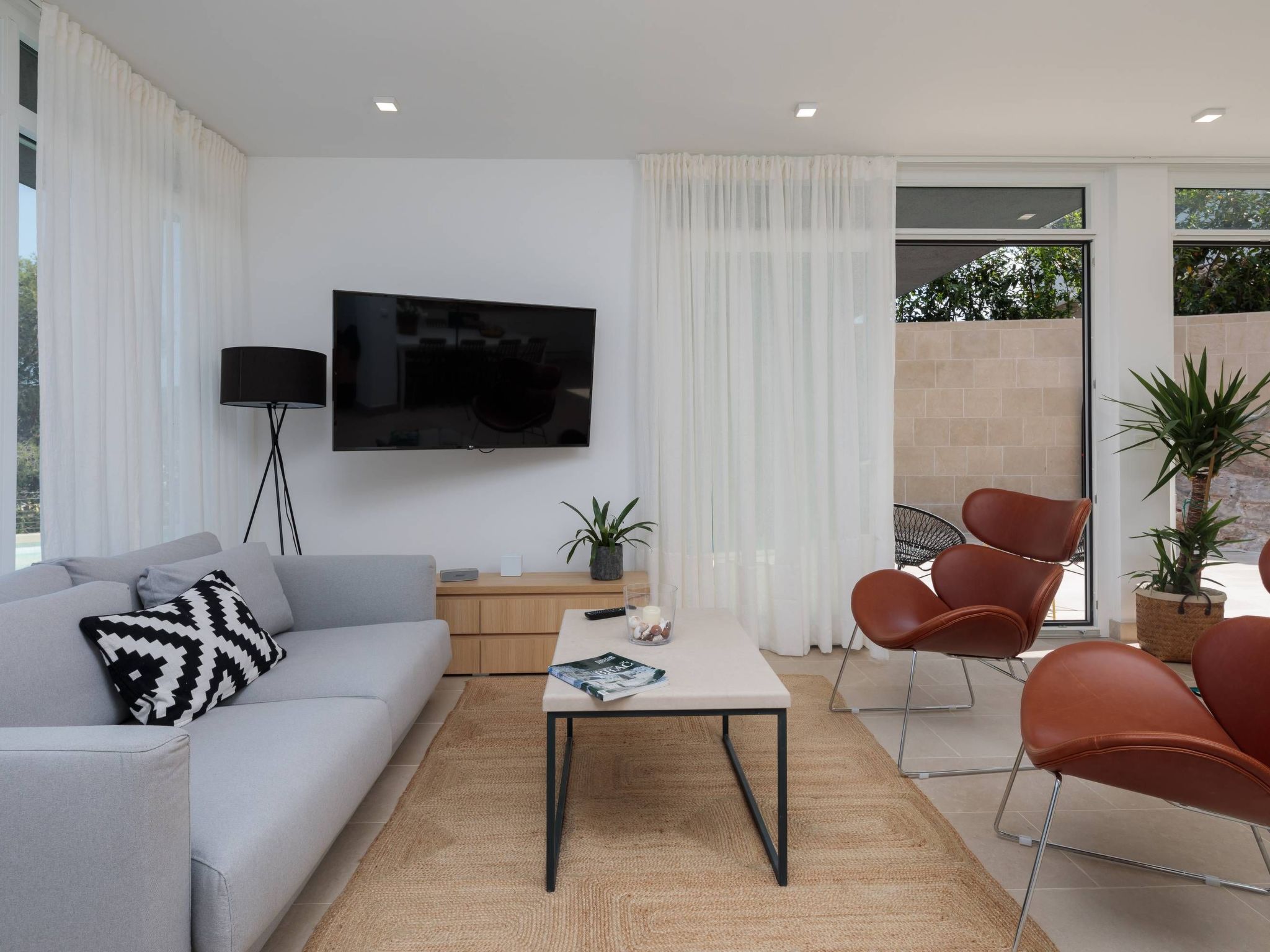 Semper Vivum Villa-Inside