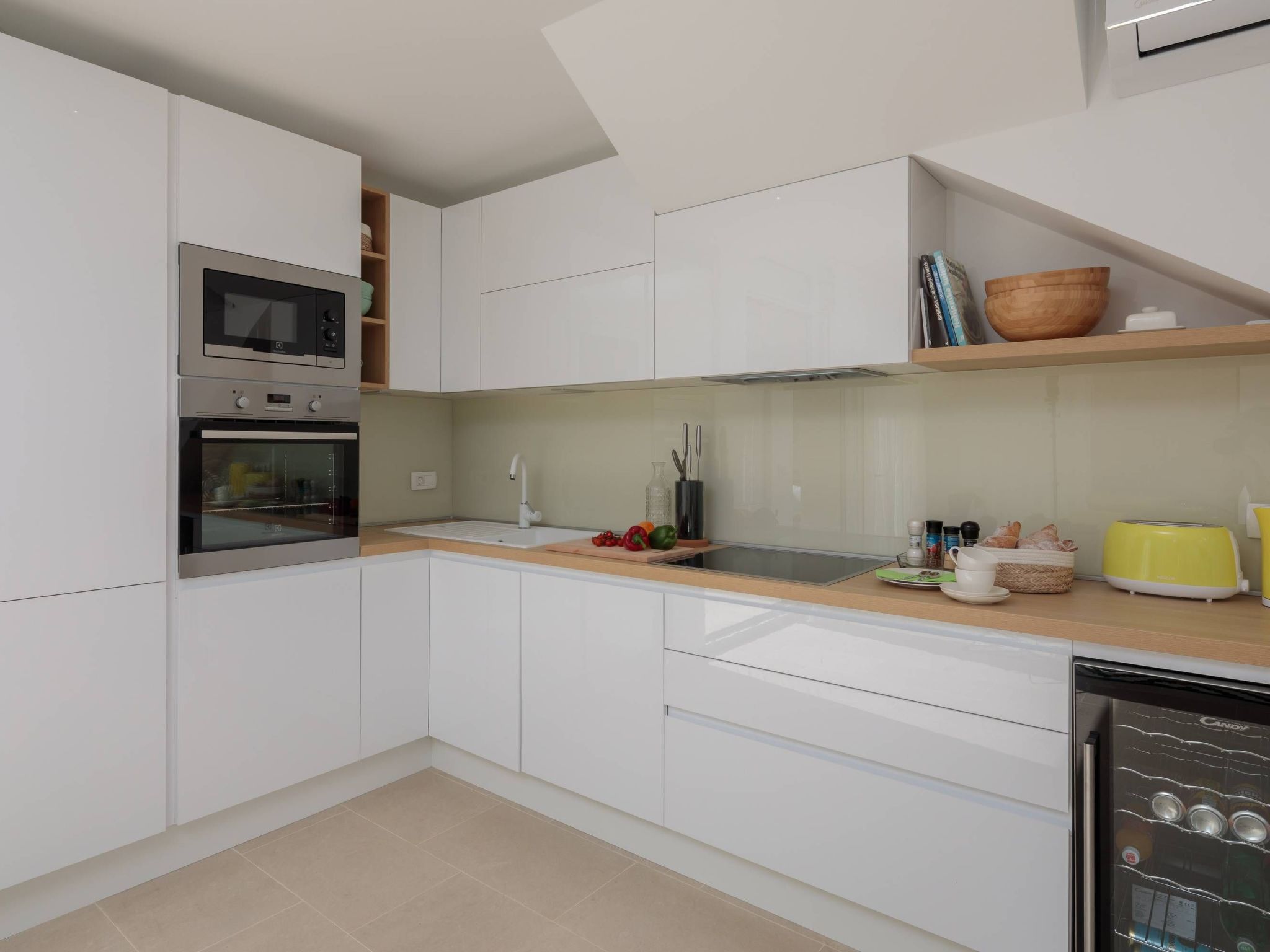 Semper Vivum Villa-Inside