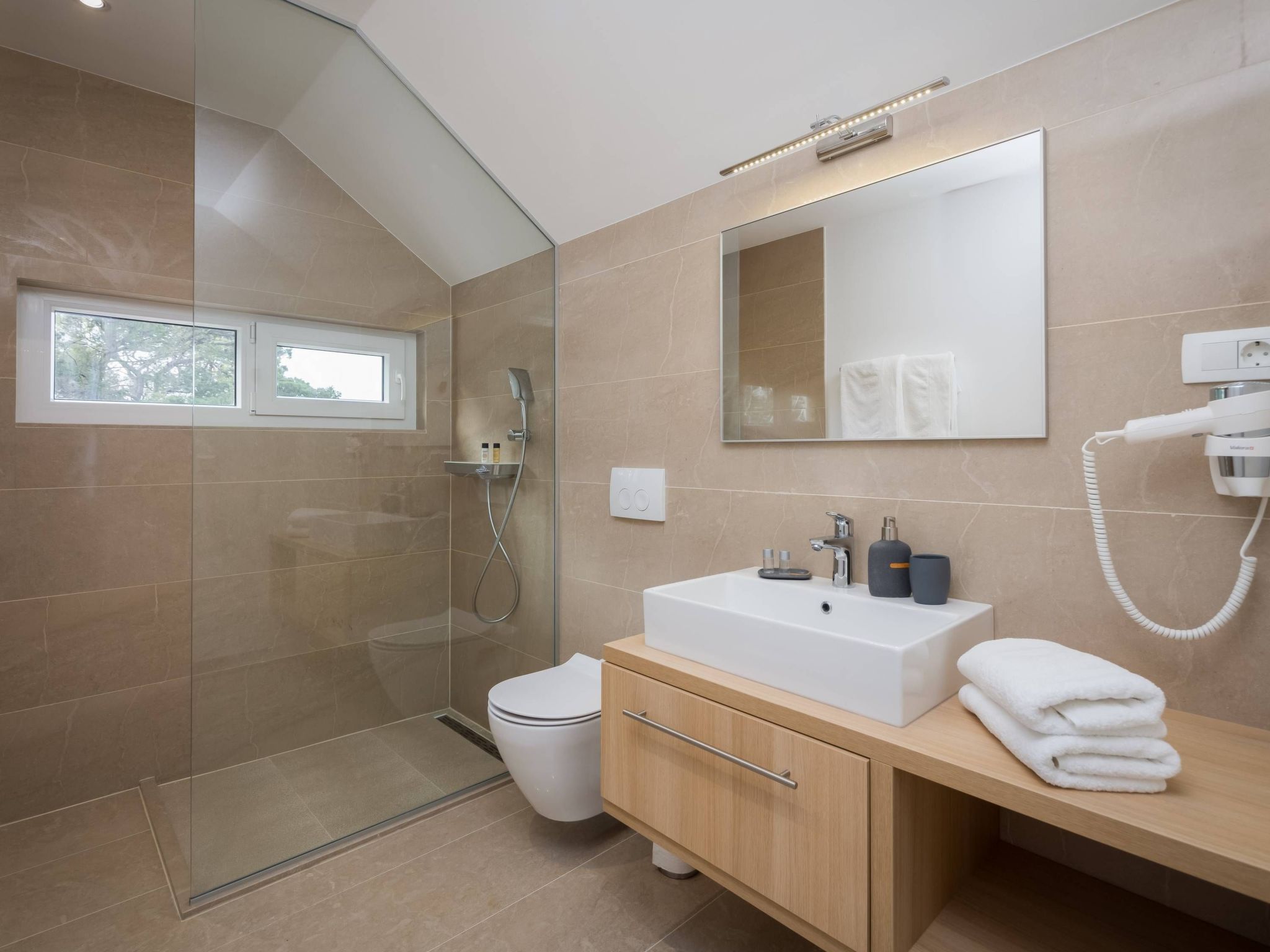 Semper Vivum Villa-Inside