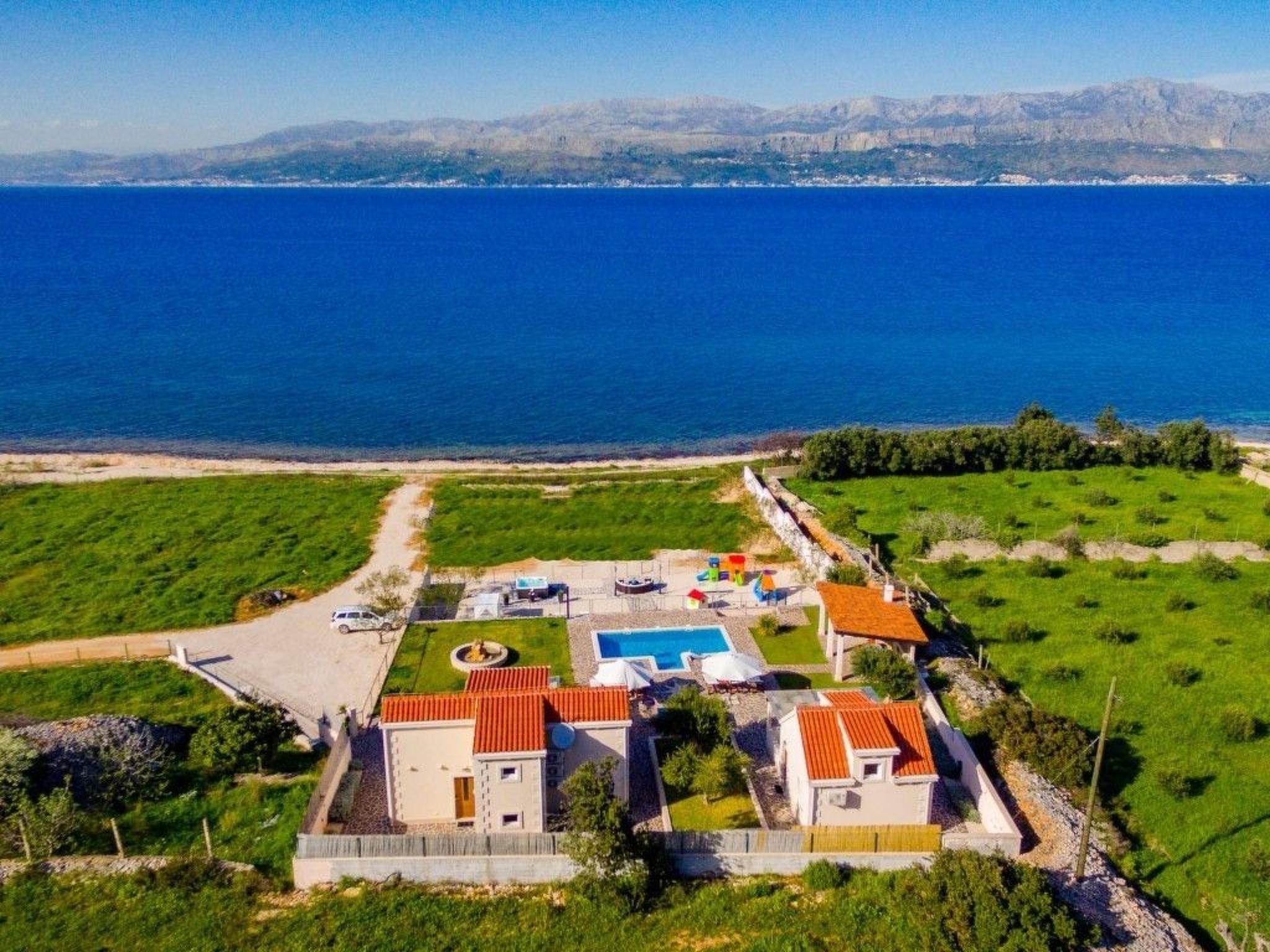 Villa Mis, Haus in Supetar mit privatem Pool-Inside