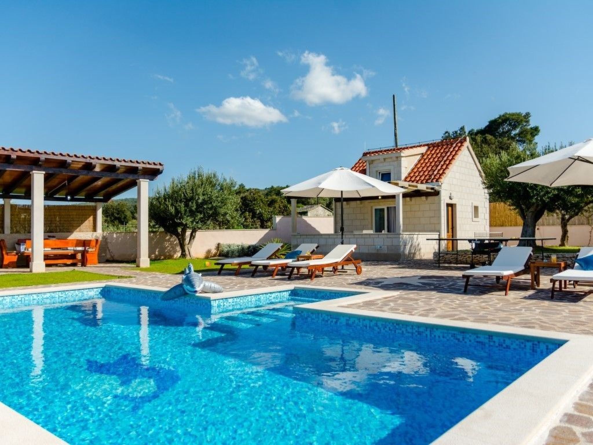 Villa Mis, Haus in Supetar mit privatem Pool-Inside