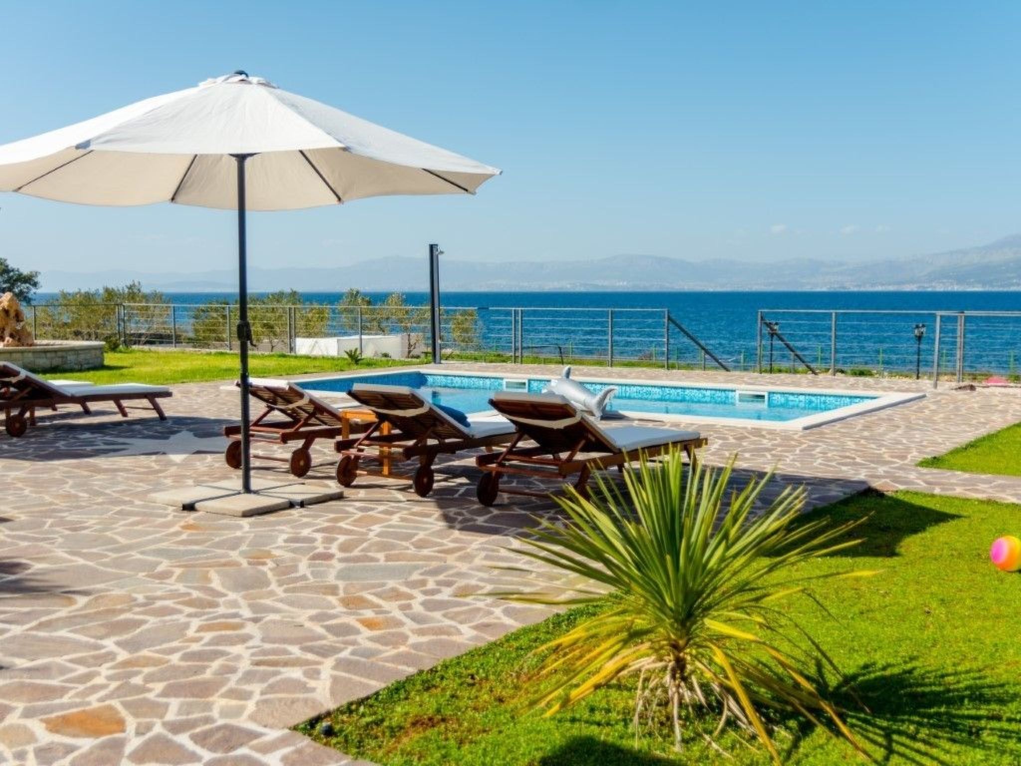 Villa Mis, Haus in Supetar mit privatem Pool-Inside