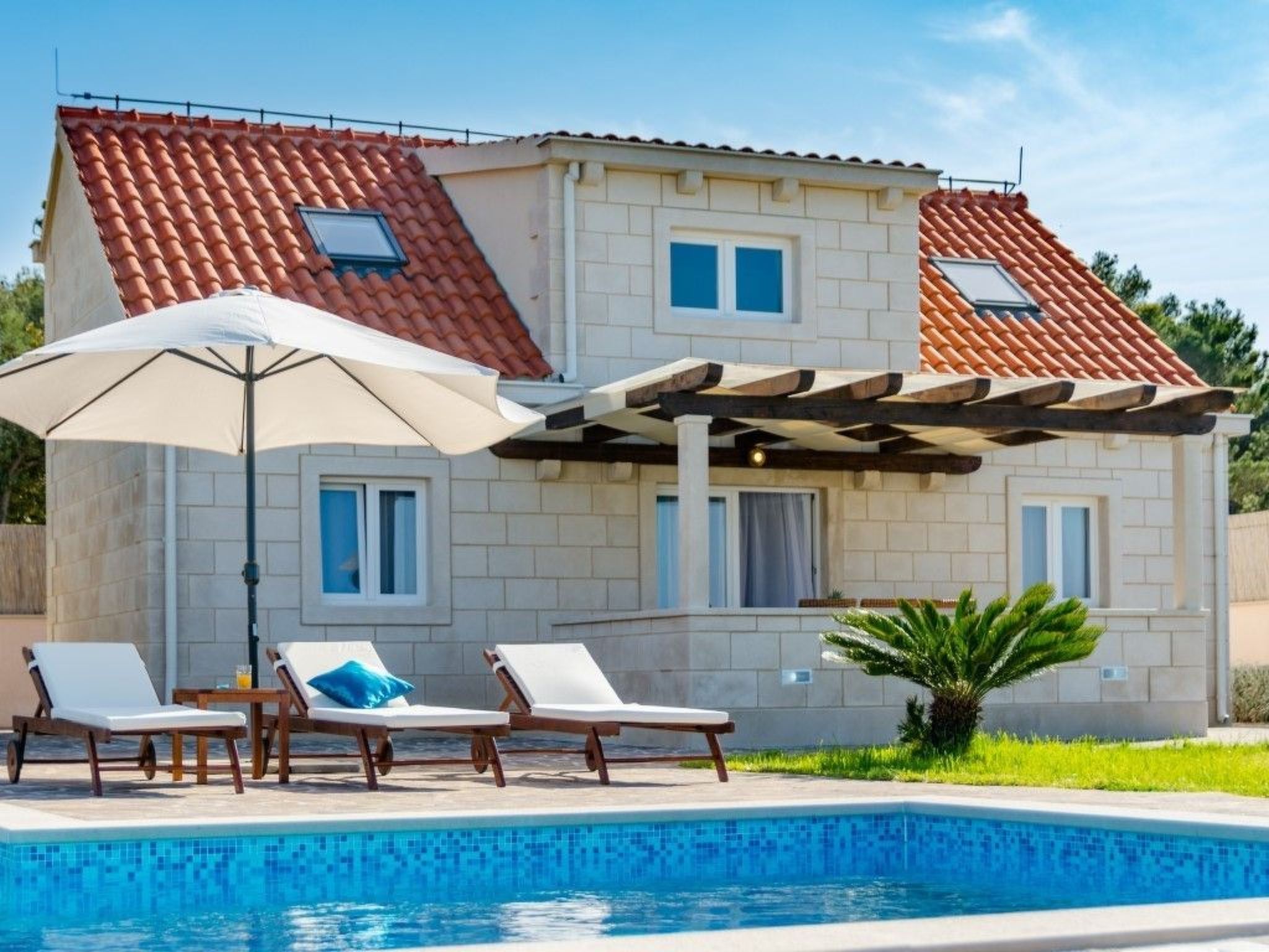 Villa Mis, Haus in Supetar mit privatem Pool-Inside