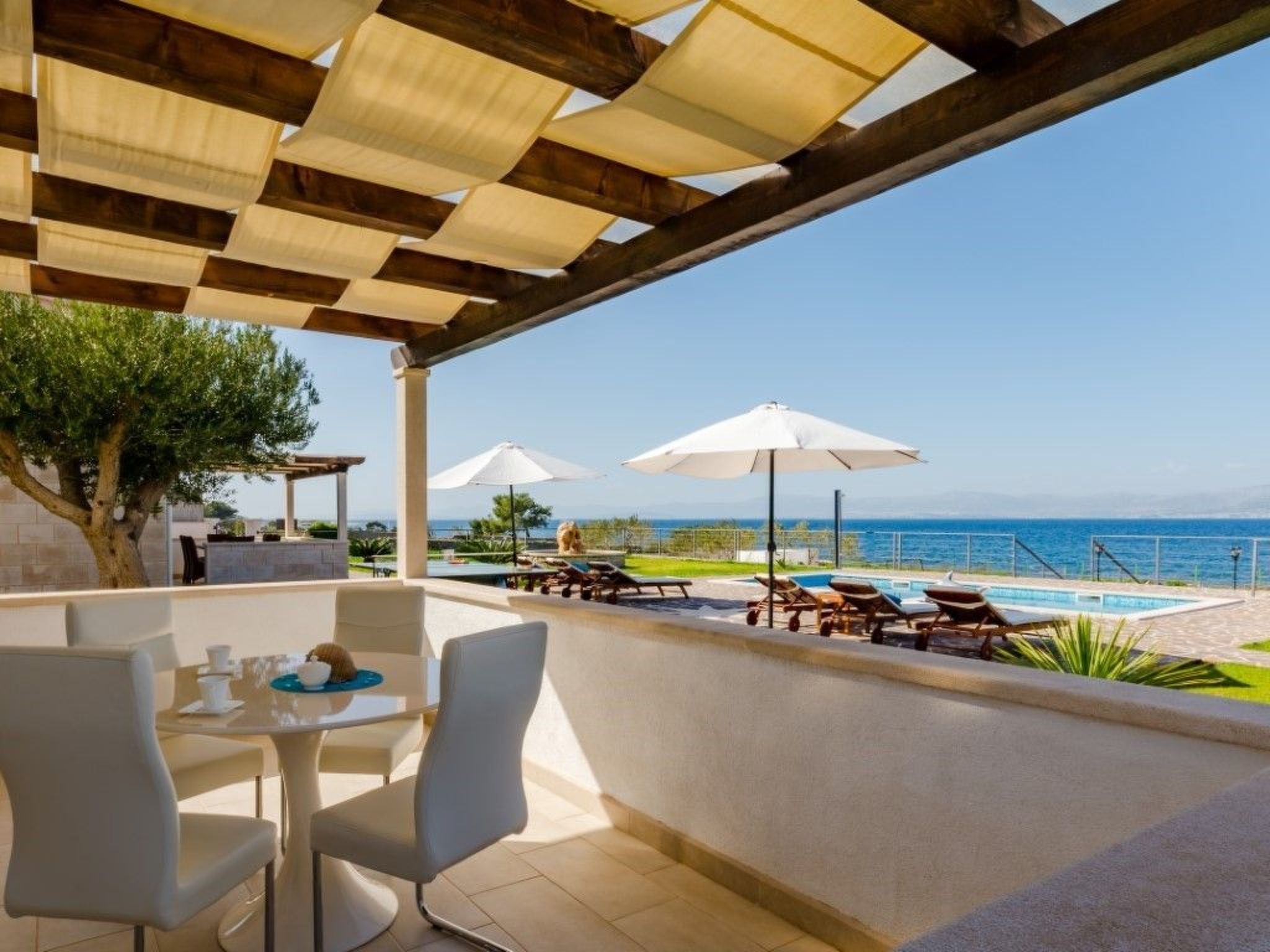 Villa Mis, Haus in Supetar mit privatem Pool-Inside