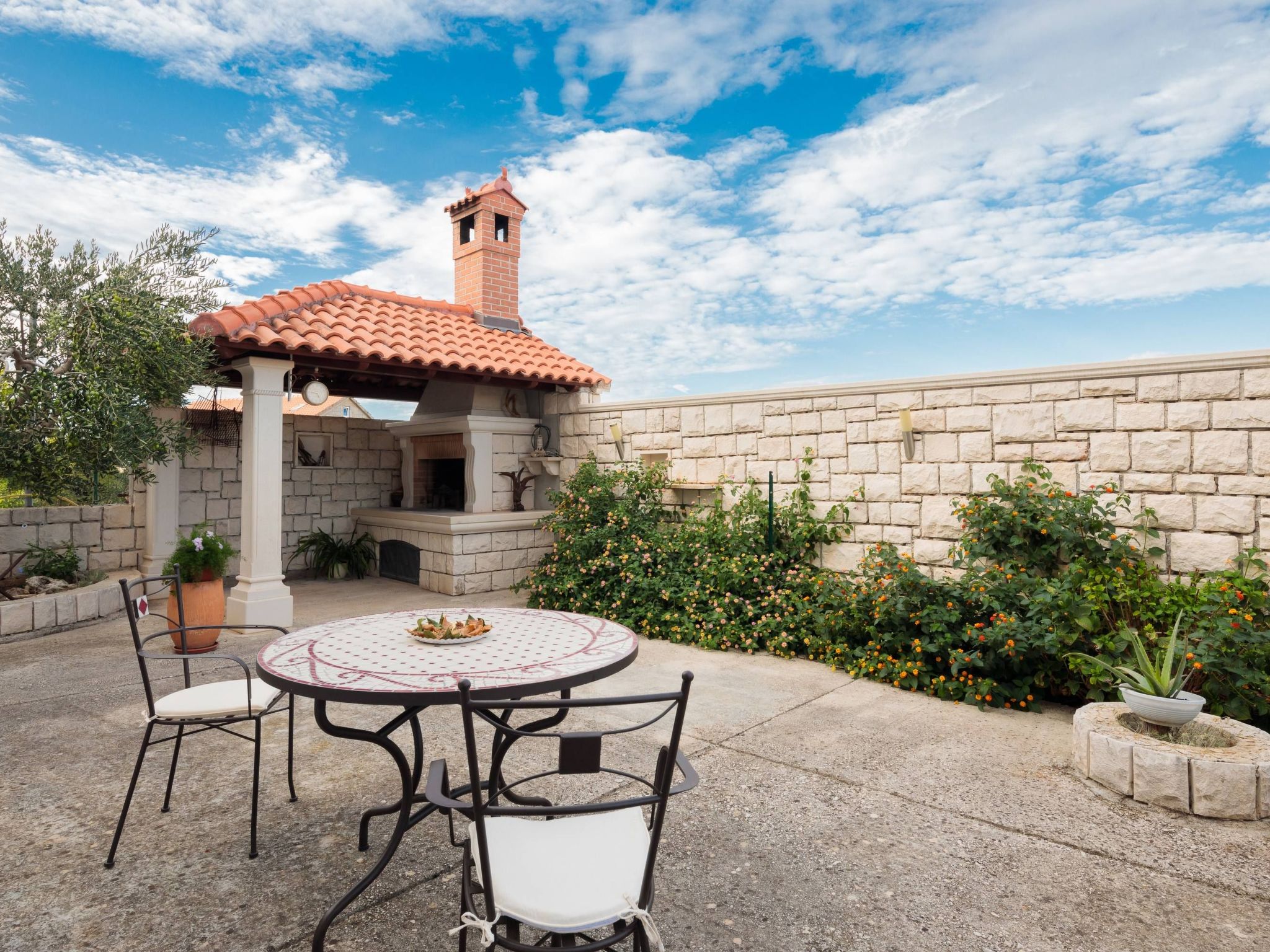 Luxuriöses Studio-Apartment mit Terrasse-Dedans