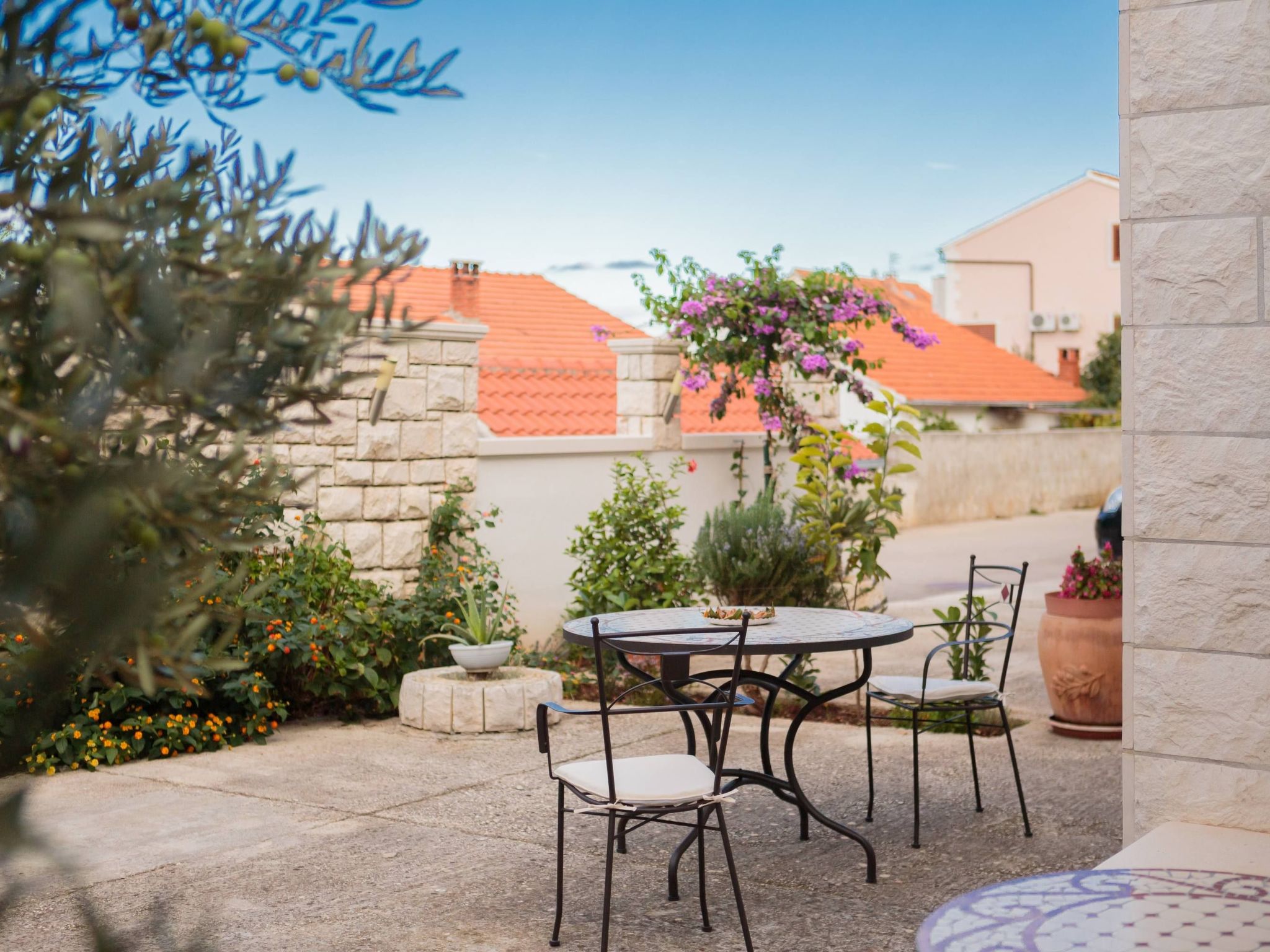 Luxuriöses Studio-Apartment mit Terrasse-Dedans