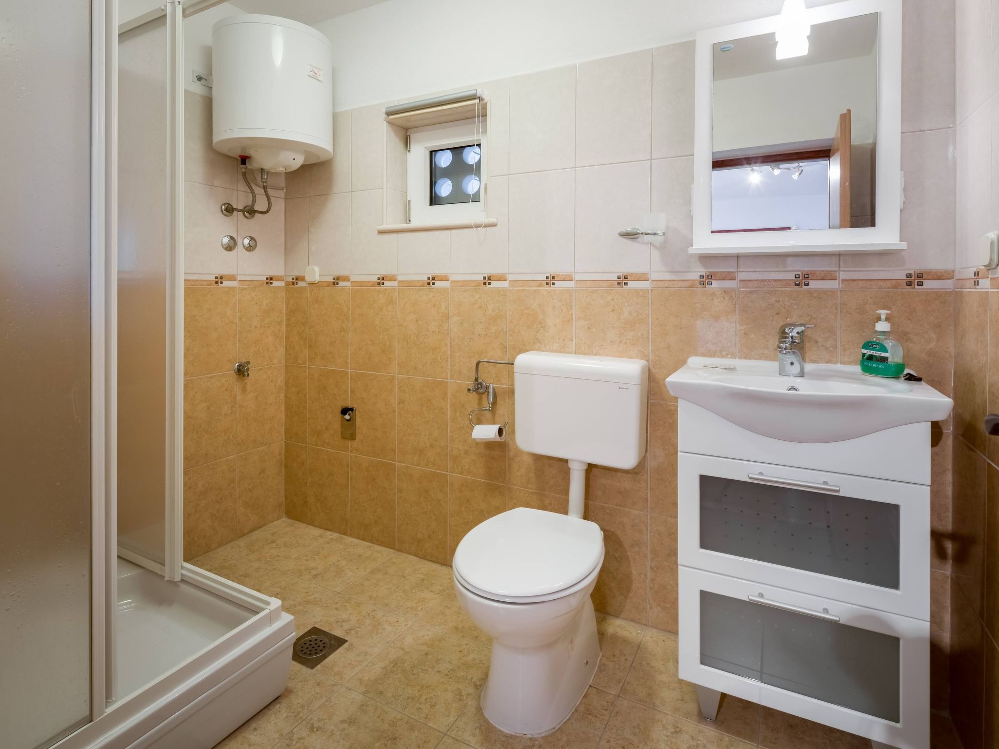 Luxuriöses Studio-Apartment mit Terrasse-Dedans