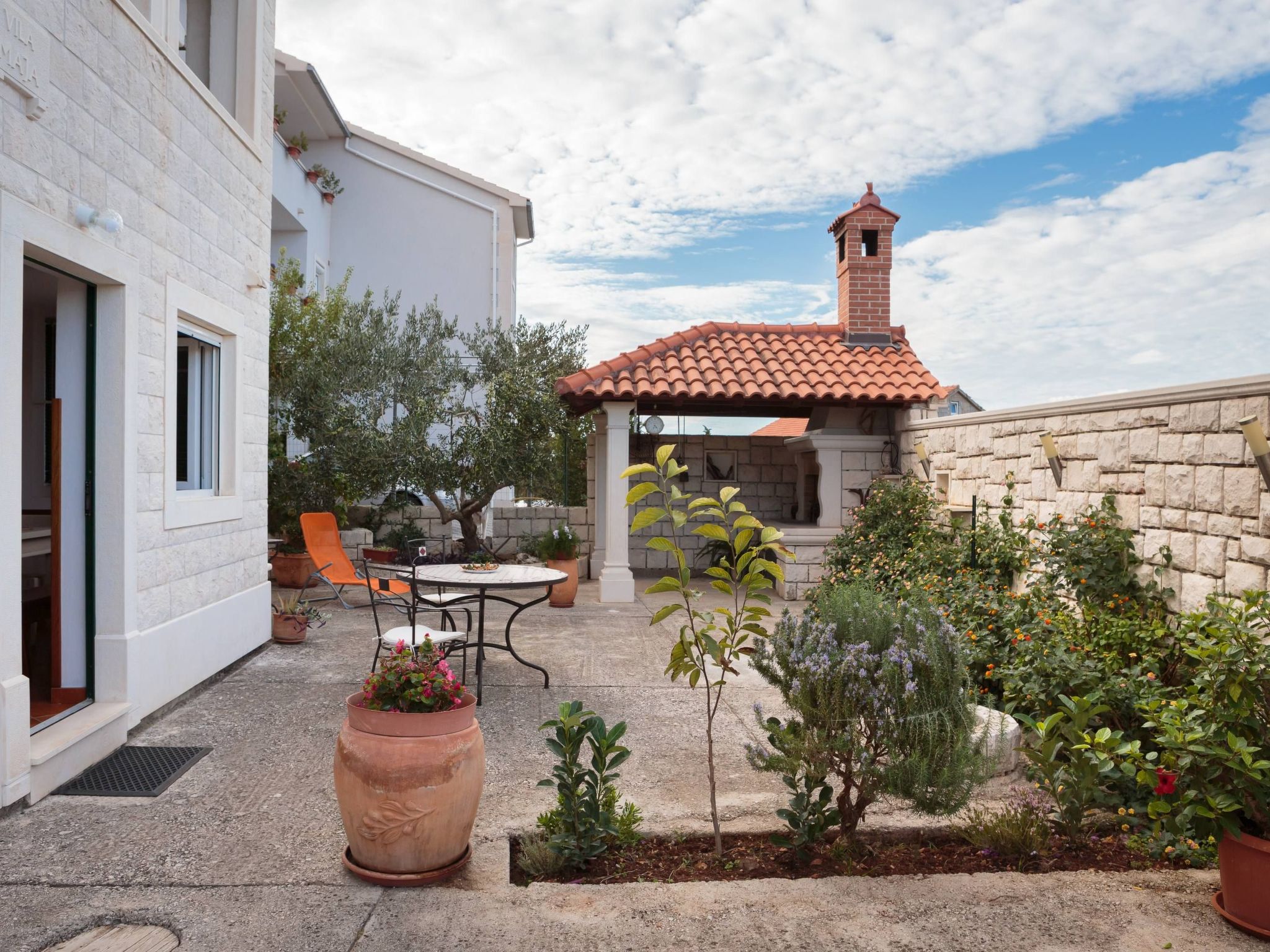 Luxuriöses Studio-Apartment mit Terrasse