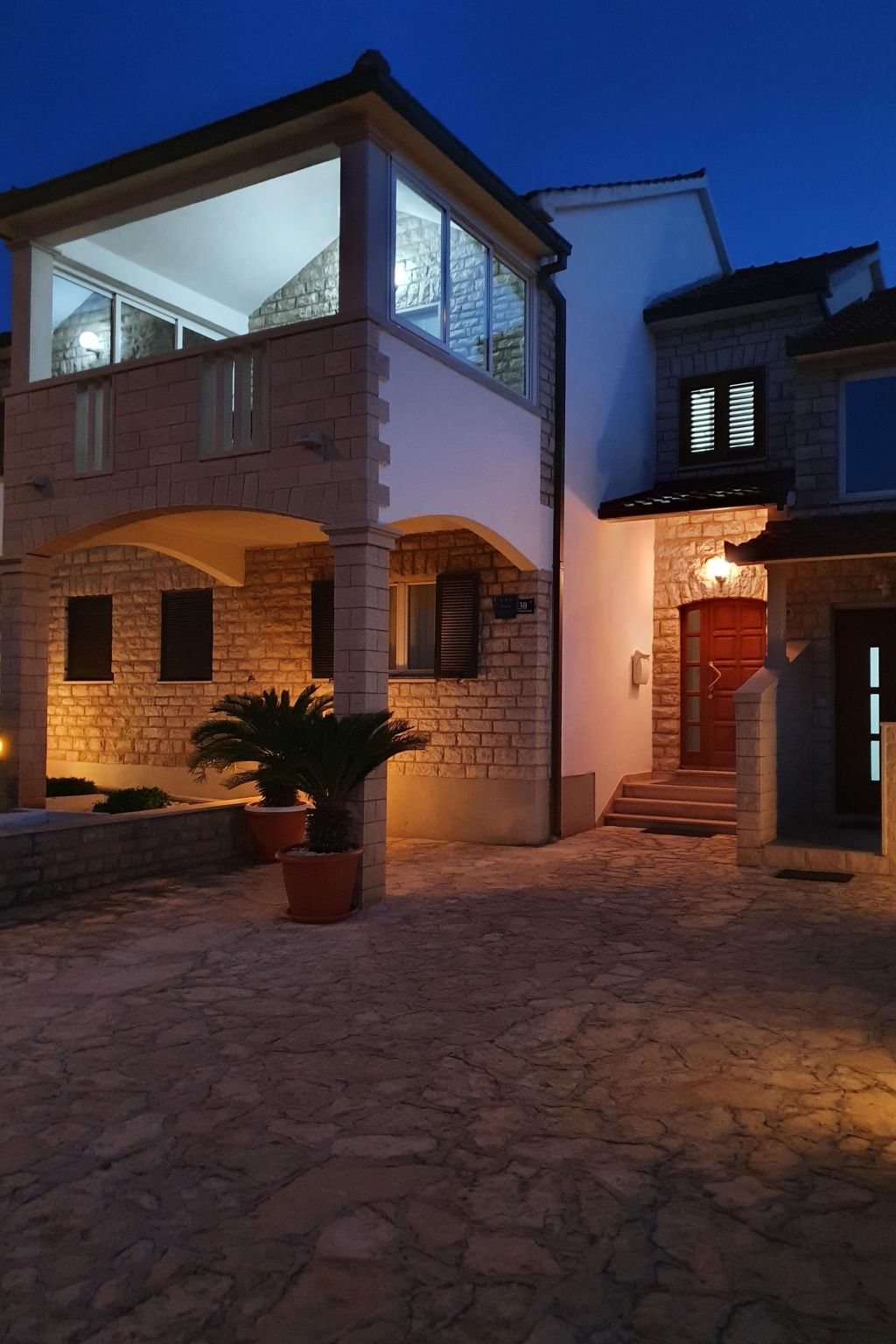 Komplett ausgestattete Wohnung für 7 Personen-Inside