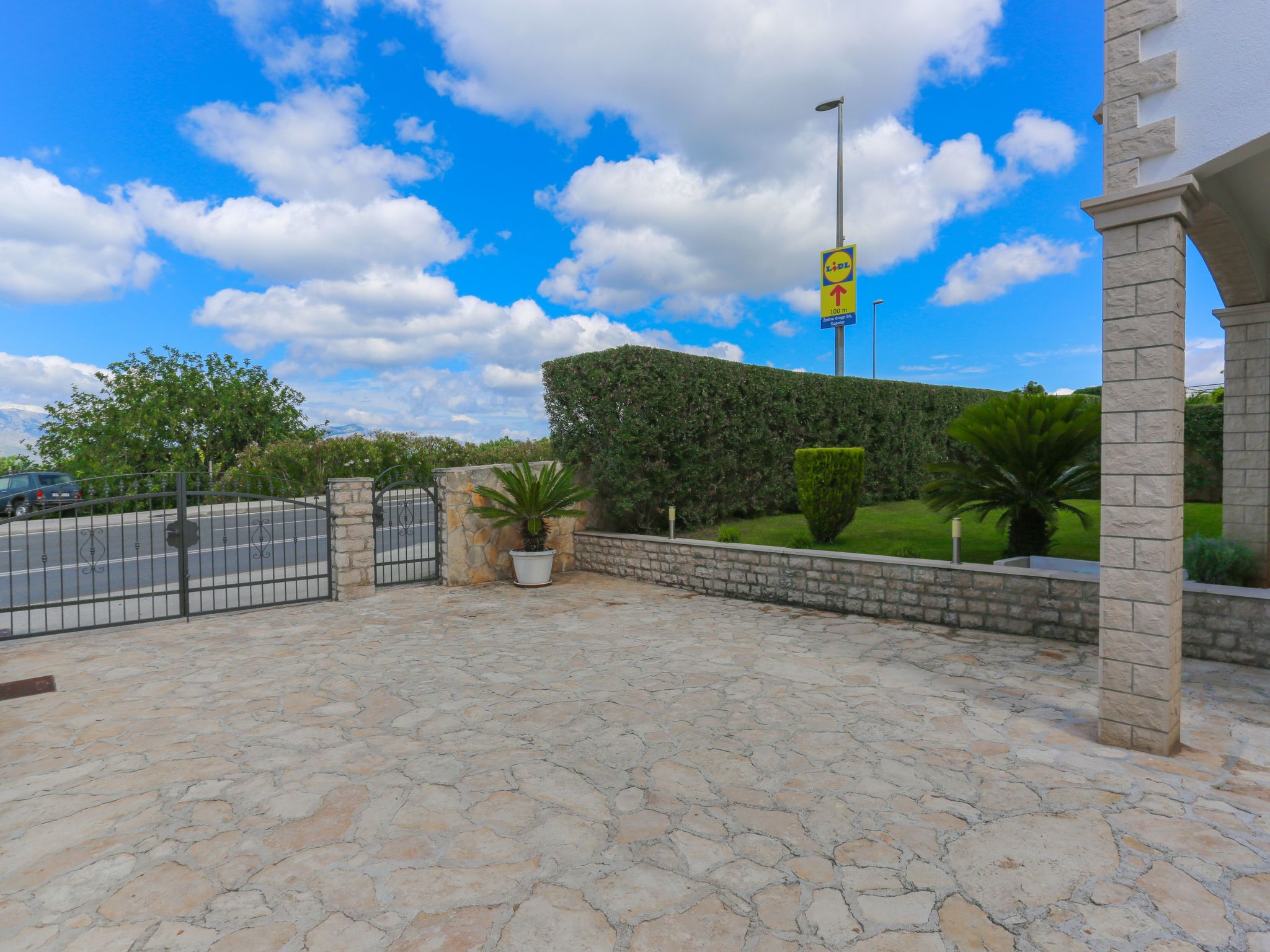 Komplett ausgestattete Wohnung für 7 Personen-Inside