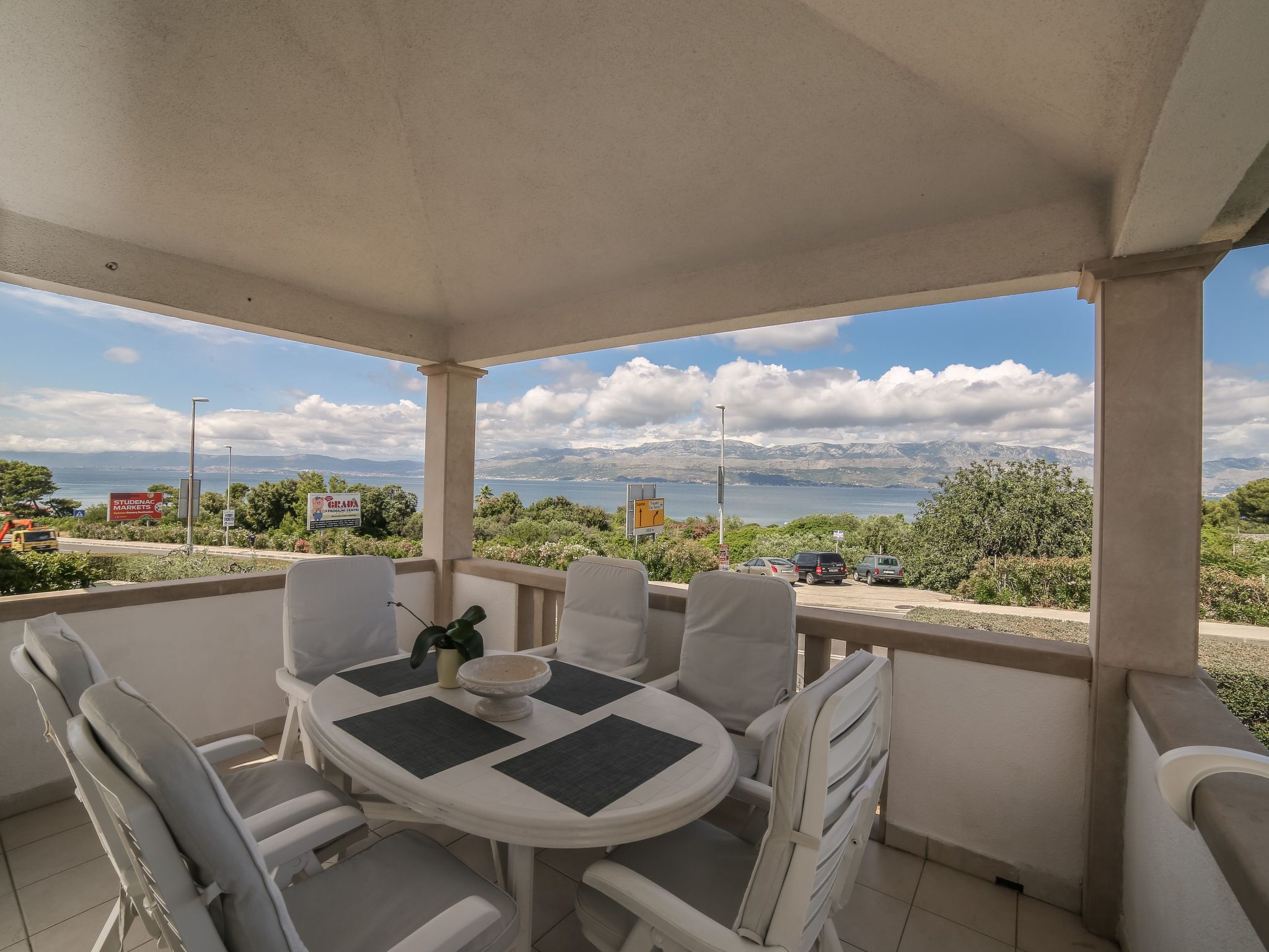 Komplett ausgestattete Wohnung für 7 Personen-Inside