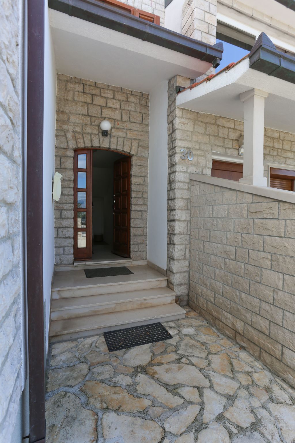 Komplett ausgestattete Wohnung für 7 Personen-Inside