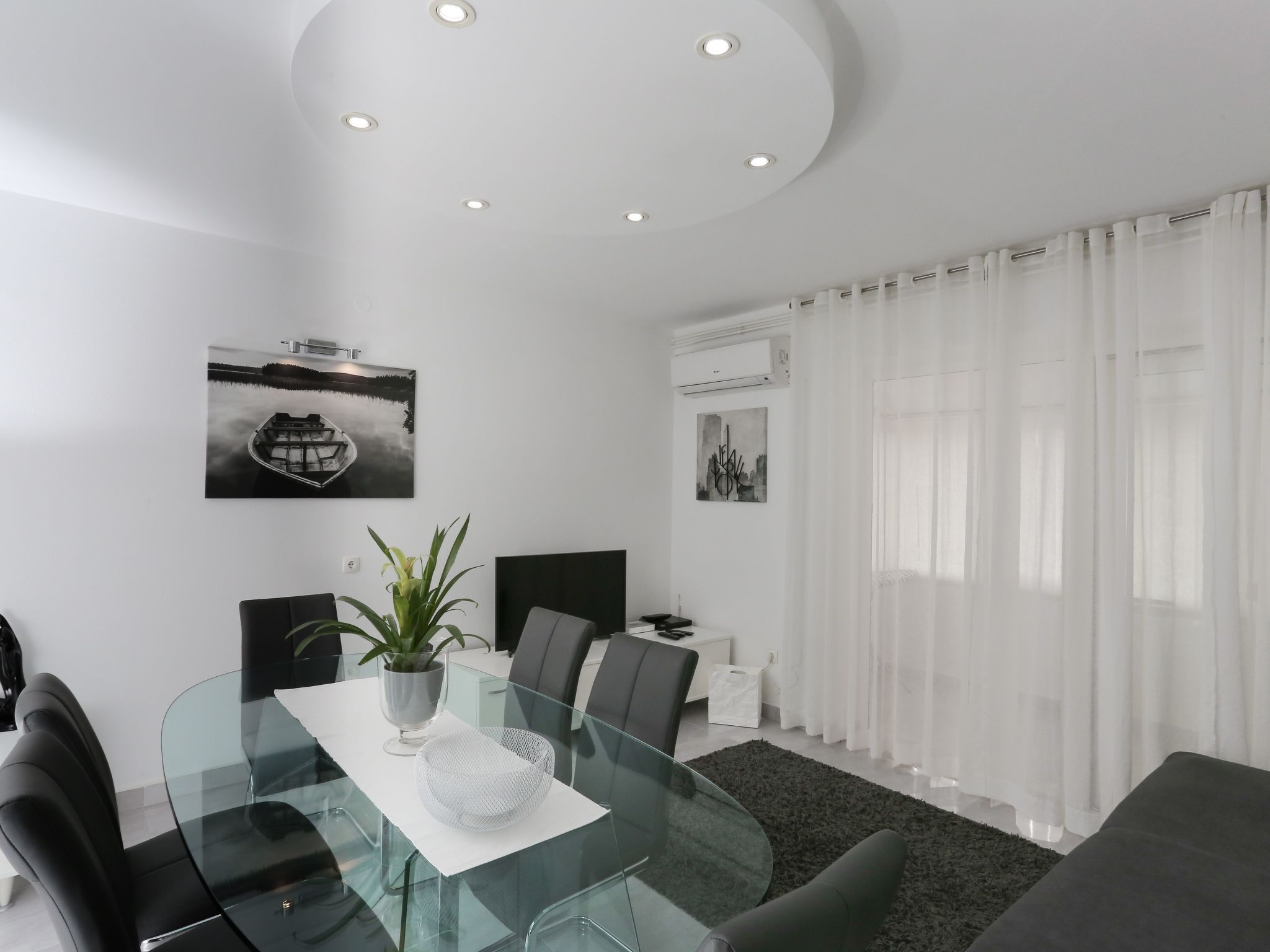 Komplett ausgestattete Wohnung für 7 Personen-Inside