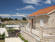 Finca mit Garten, Grill und Terrasse