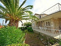 Villa Palma: Vrijstaande oase bij zee in Postira, Brač - thumbnail 1