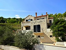 Villa Bay View: Luxe villa aan zee met panoramisch uitzicht op Brač - thumbnail 2
