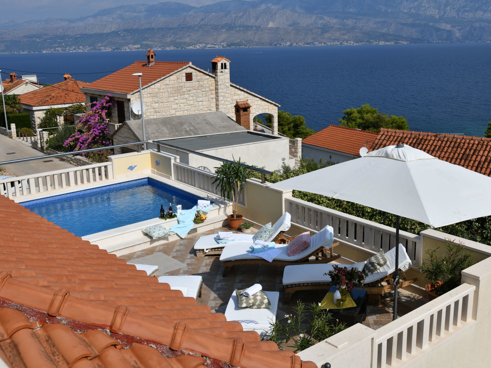 Ferienhaus mit umzäuntem Garten in Brac/Postira (Kroatien) und 1 Hund erlaubt