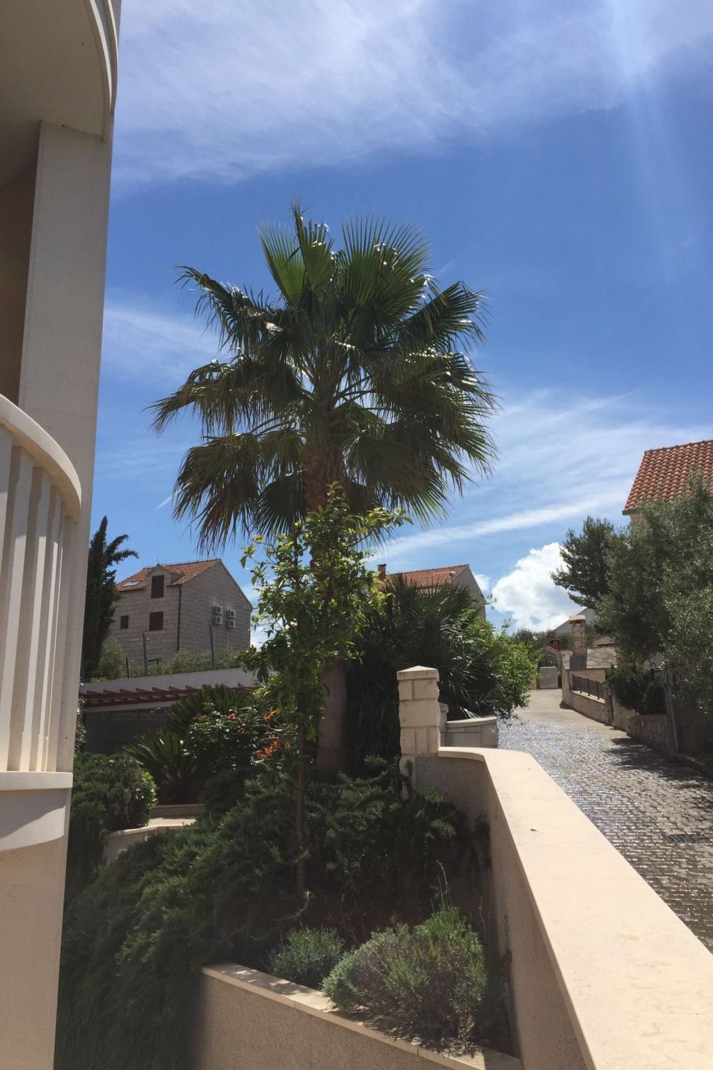 Geräumige Ferienwohnung mit privatem Sonnenbalkon-Dedans