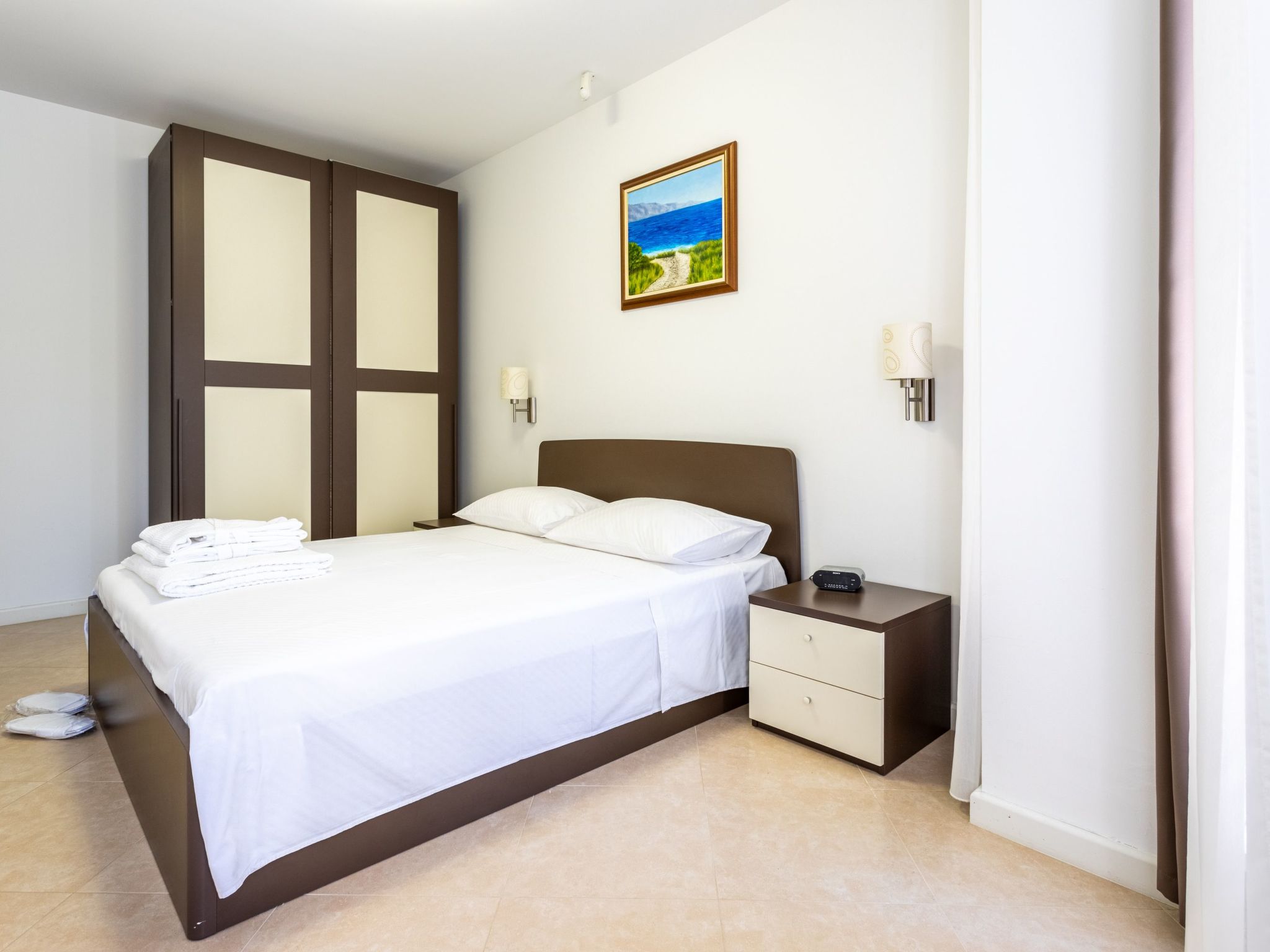 Geräumige Ferienwohnung mit privatem Sonnenbalkon-Dedans