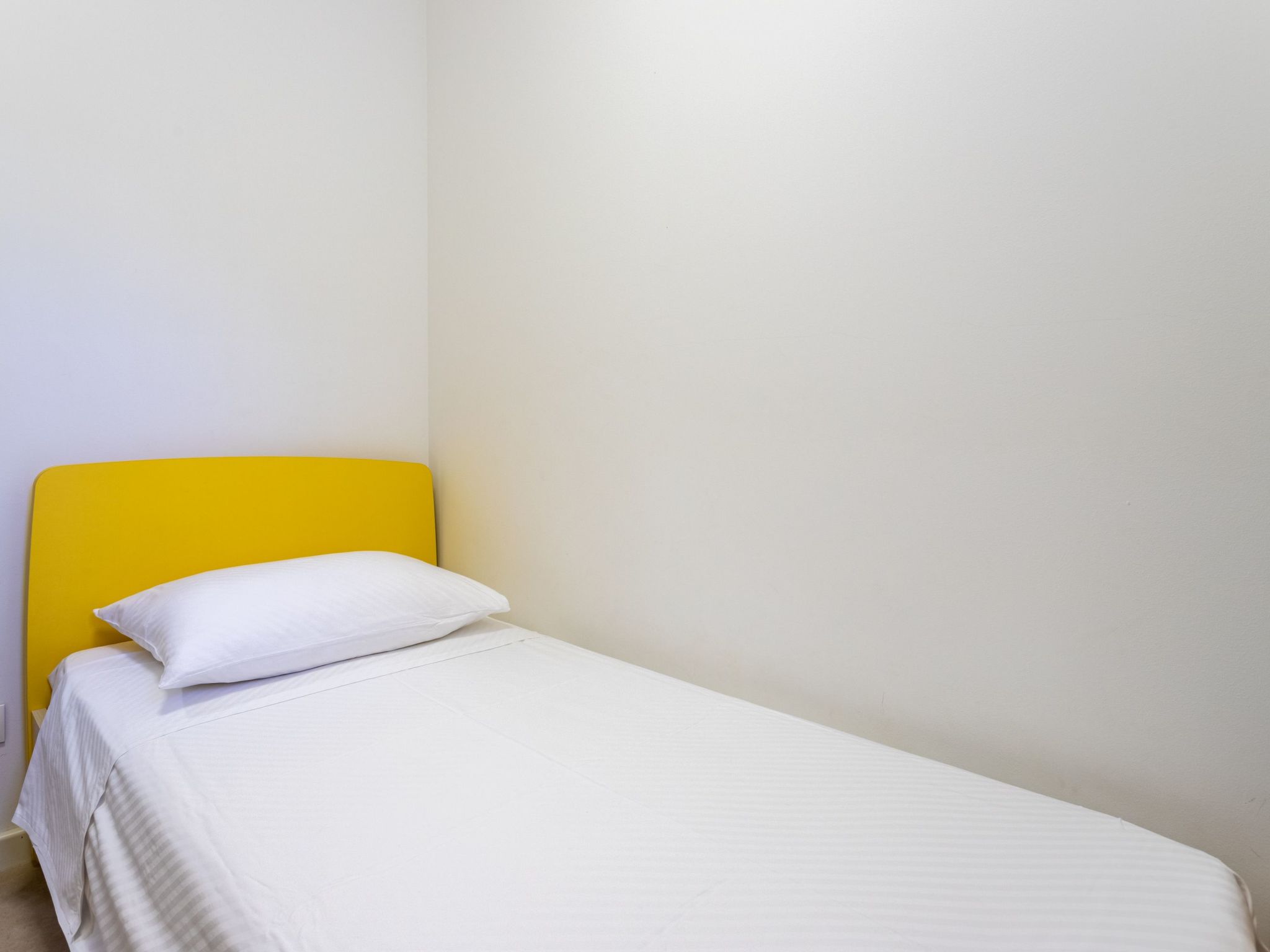 Geräumige Ferienwohnung mit privatem Sonnenbalkon-Dedans