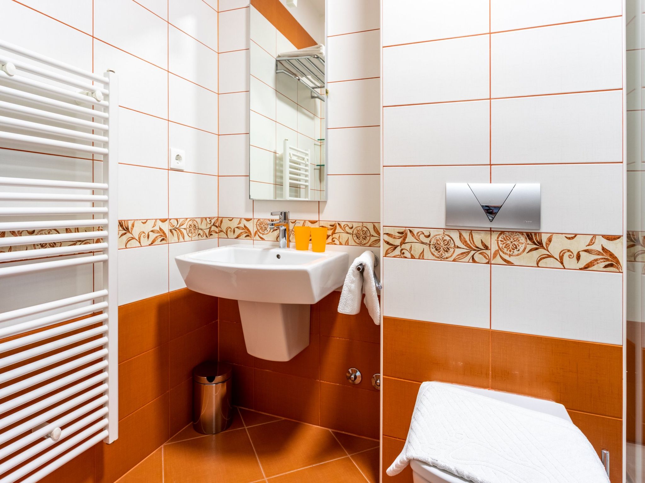 Geräumige Ferienwohnung mit privatem Sonnenbalkon-Dedans