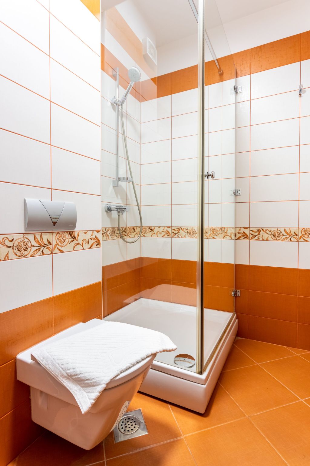 Geräumige Ferienwohnung mit privatem Sonnenbalkon-Dedans